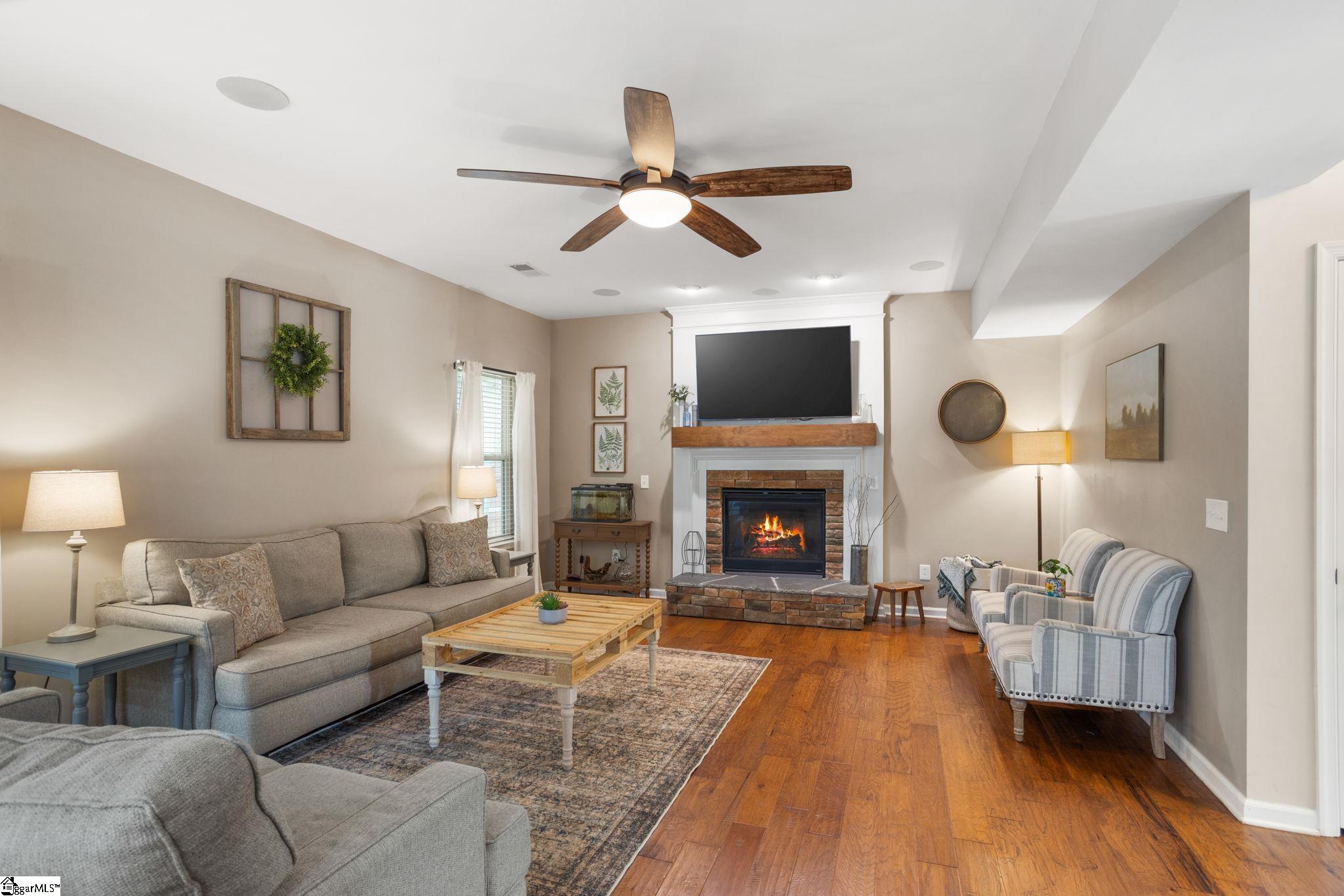 206 Shale Court Property Photo 6