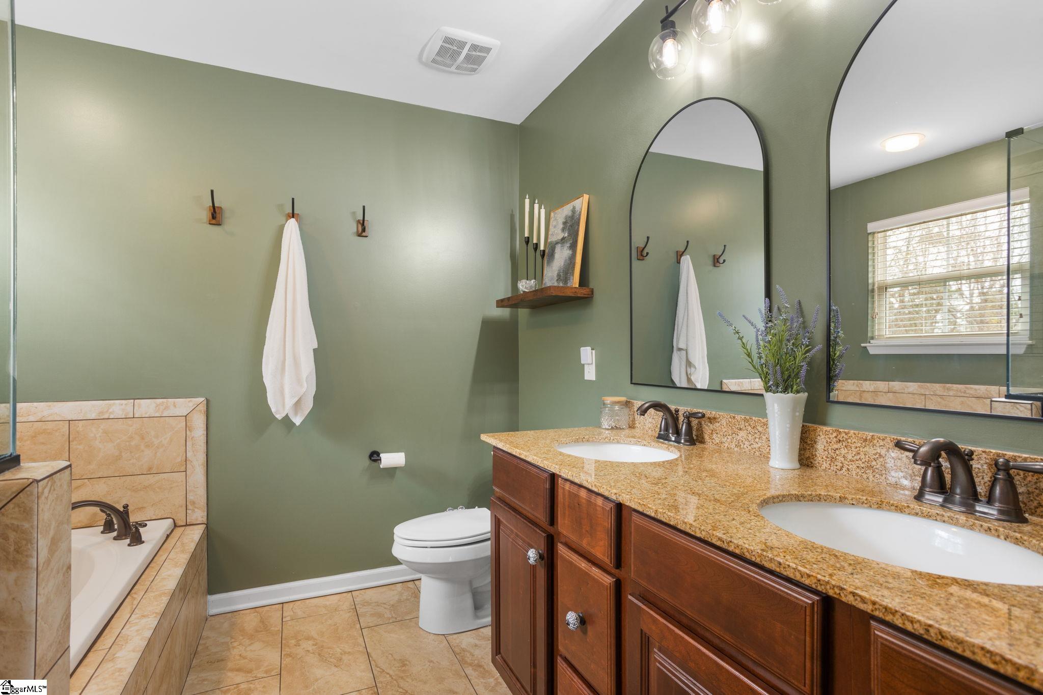 206 Shale Court Property Photo 16
