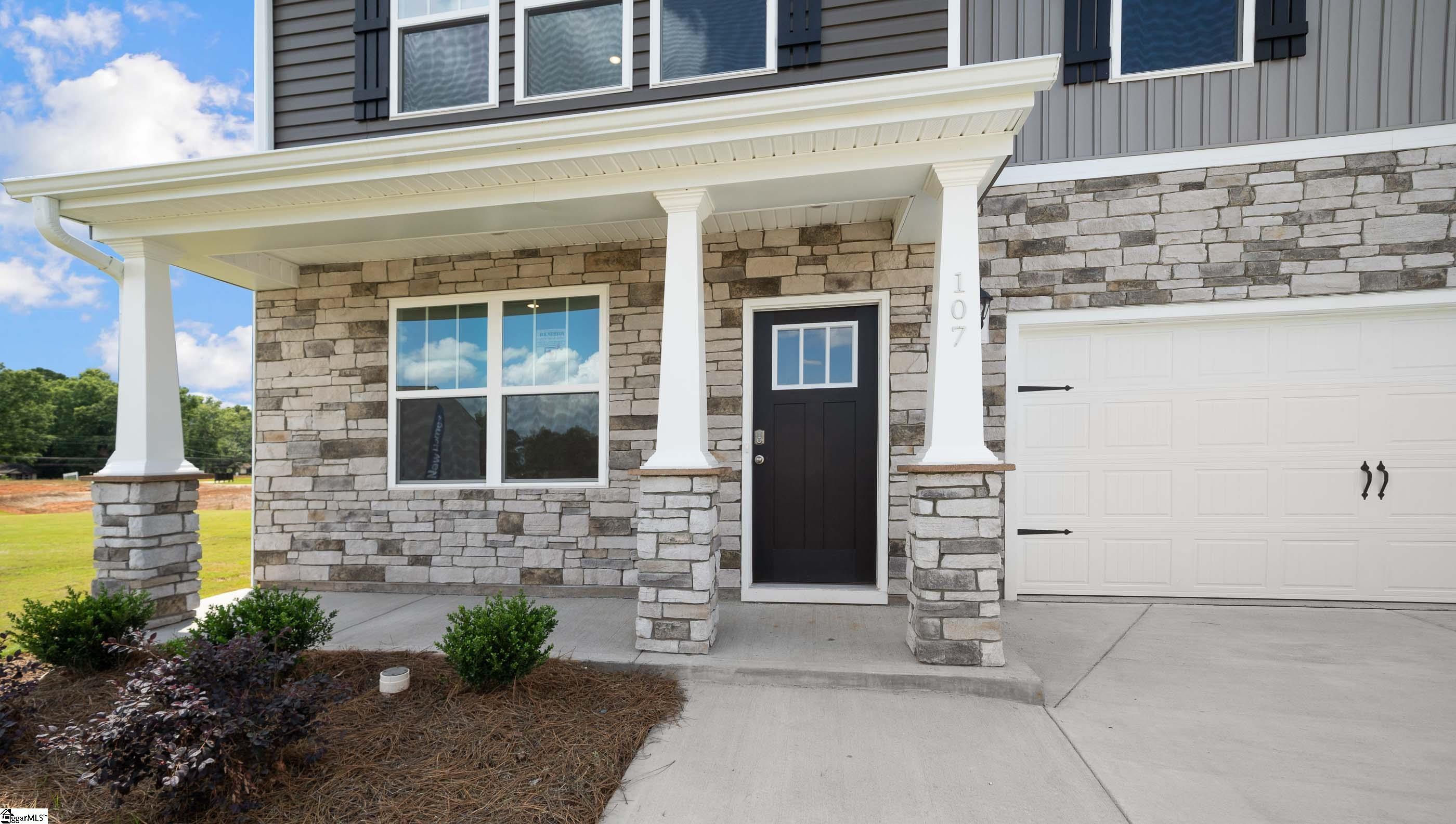 107 Depot Circle Property Photo 4