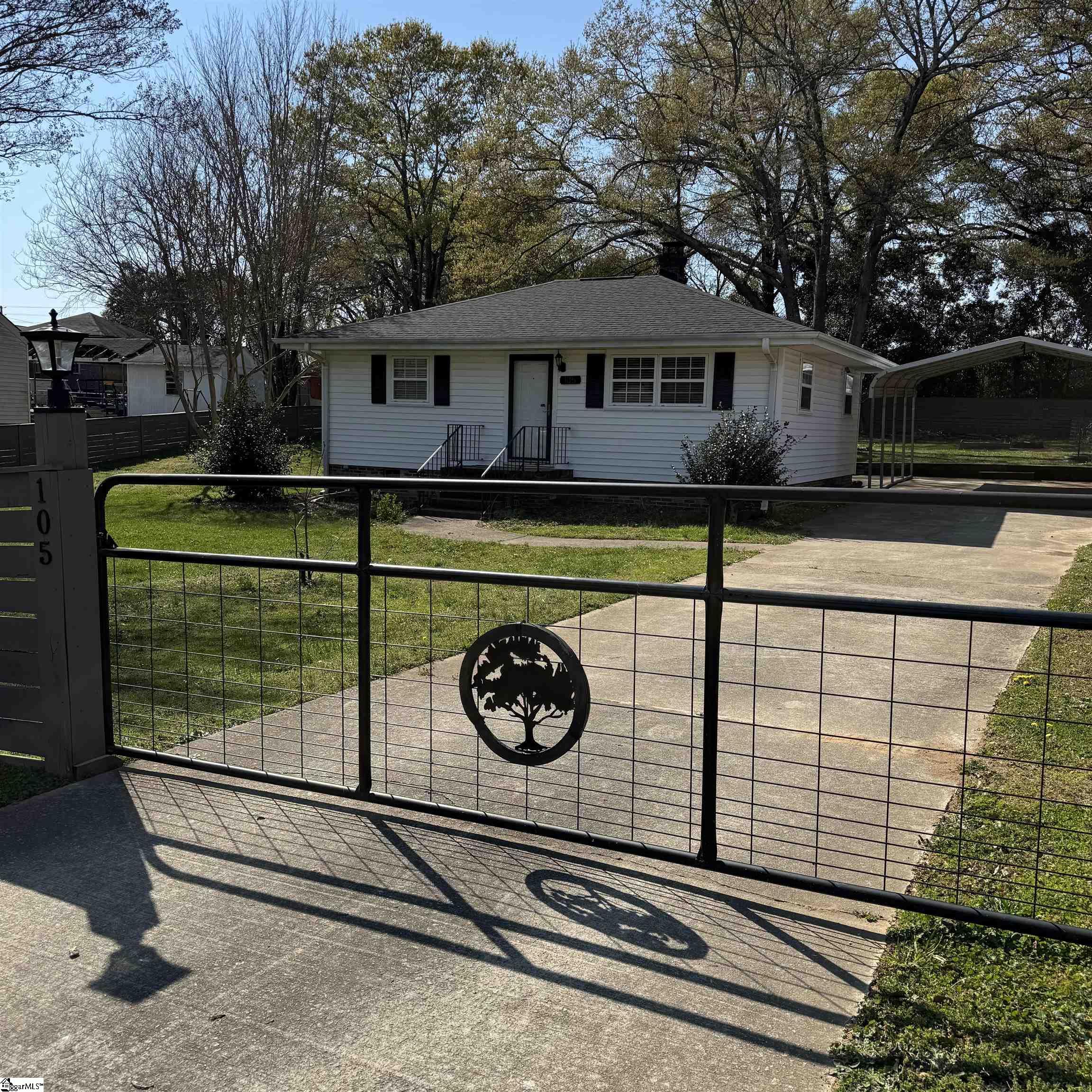 105 Flora Avenue Property Photo