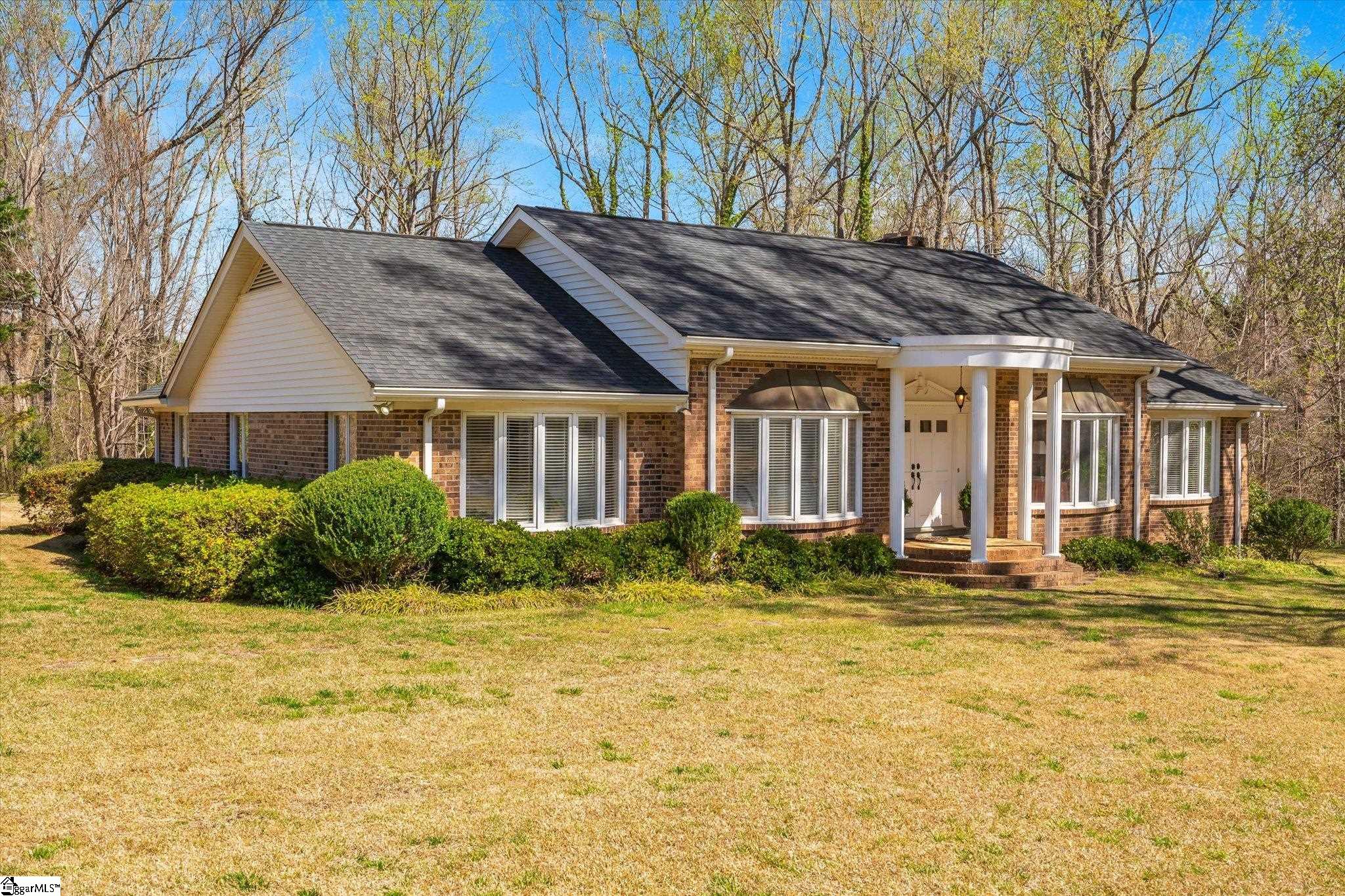 400 Longview Drive Property Photo