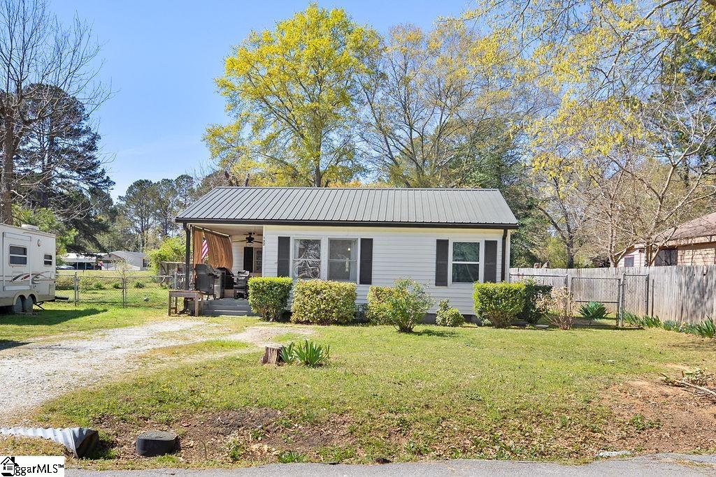 122 Simpson Street Property Photo