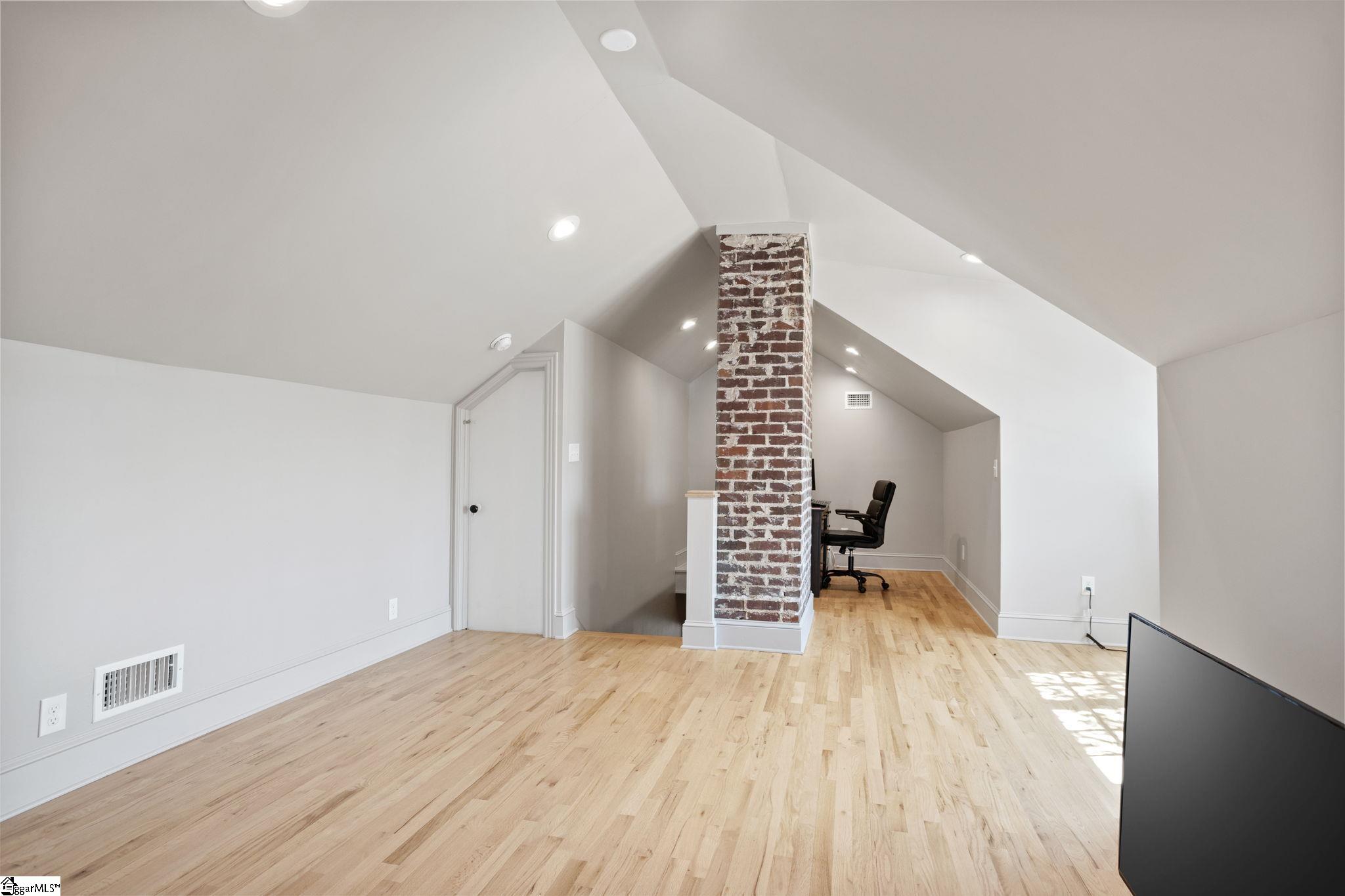 29 Club Drive Property Photo 20