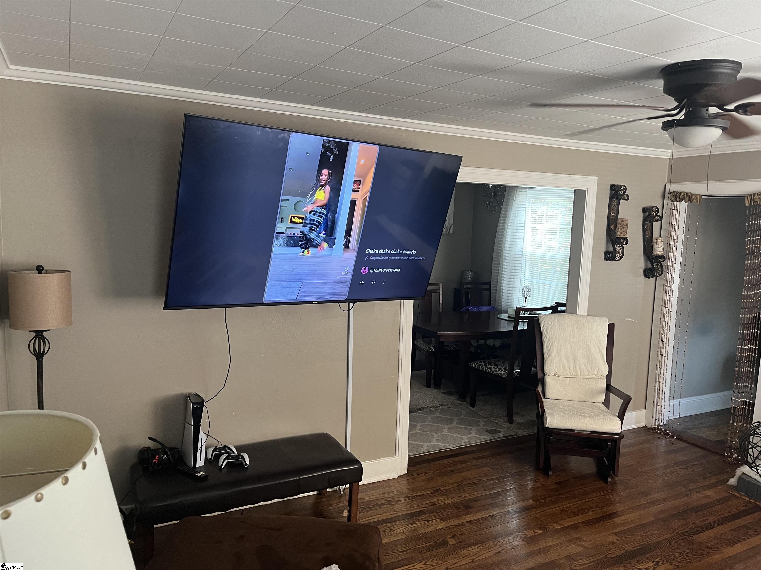 107 Somerset Street Property Photo 3