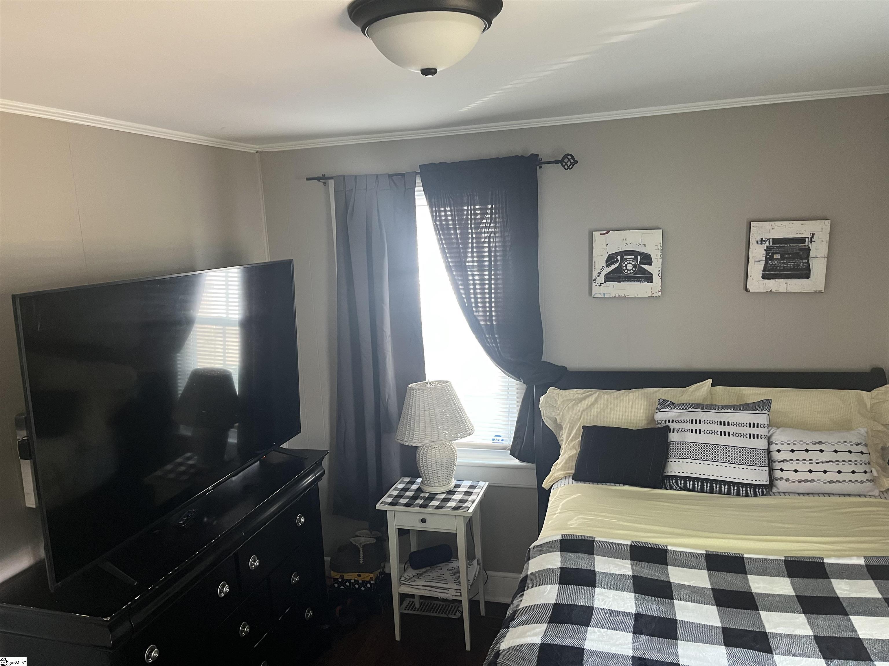 107 Somerset Street Property Photo 33