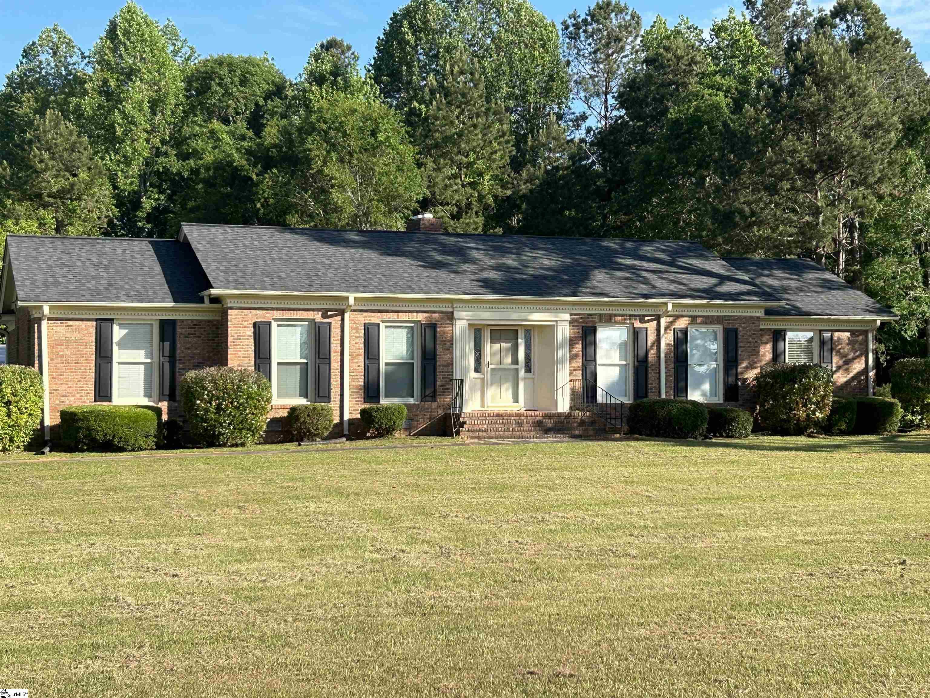3414 W 72 Highway Property Photo