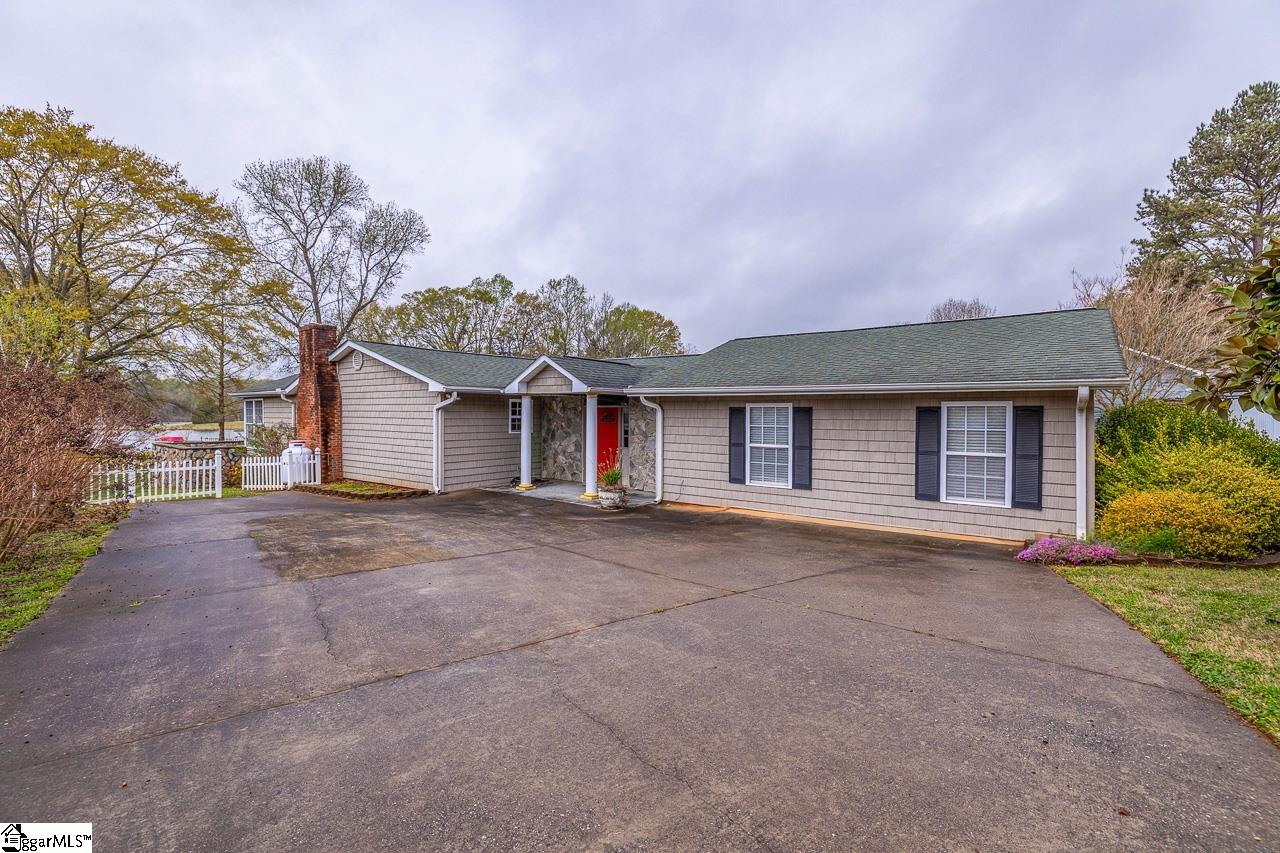 423 Coggins Shore Road Property Photo