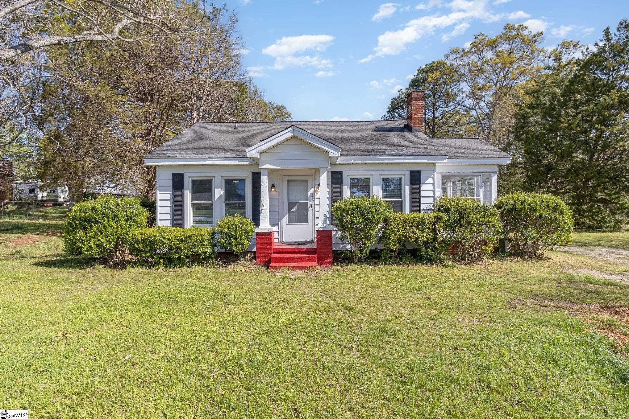 96 Main Street Property Photo