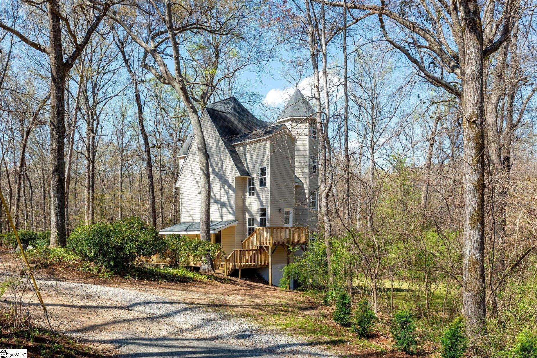 216 Ashmore Road Property Photo