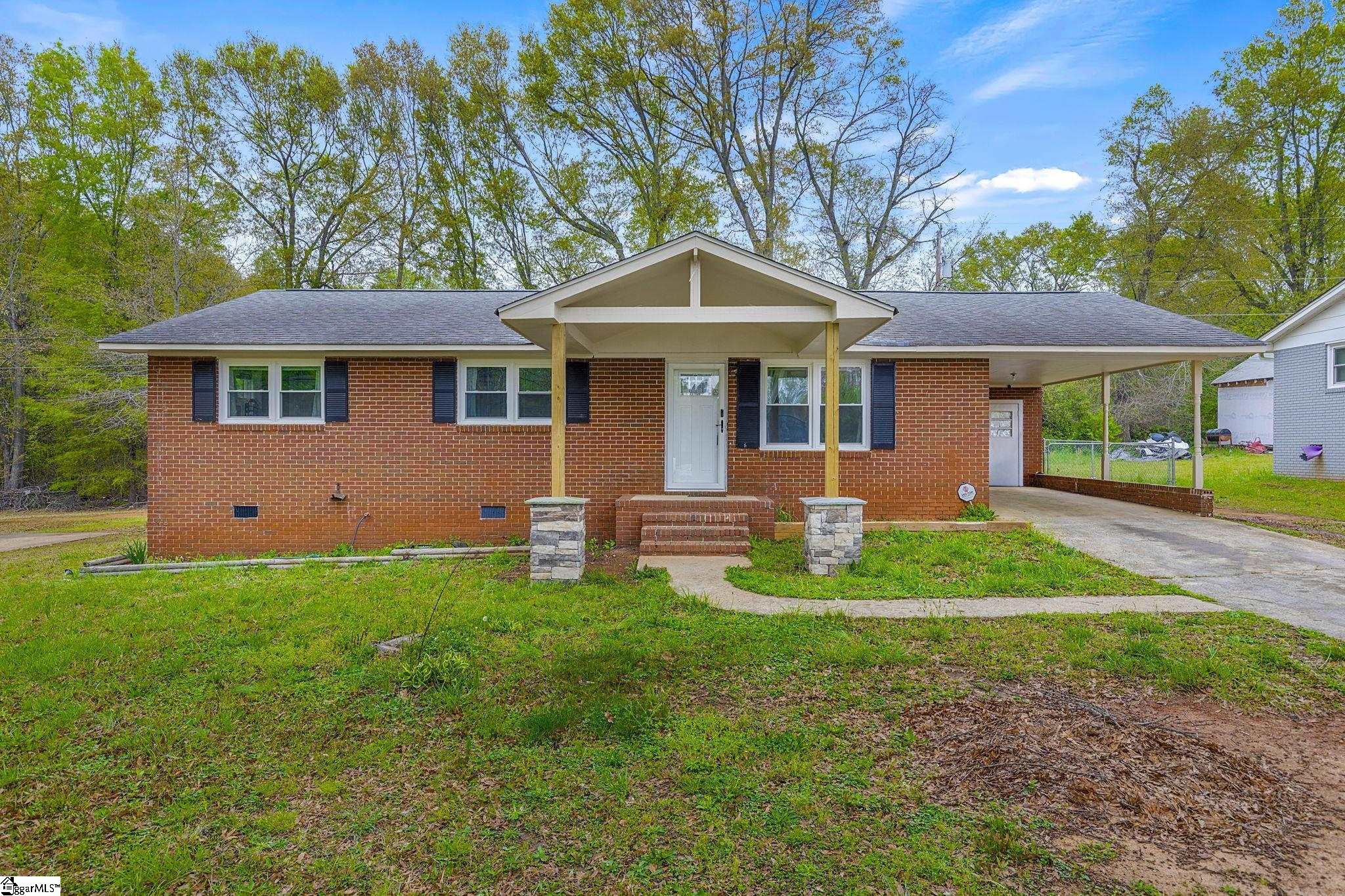 815 Winston Drive Property Photo
