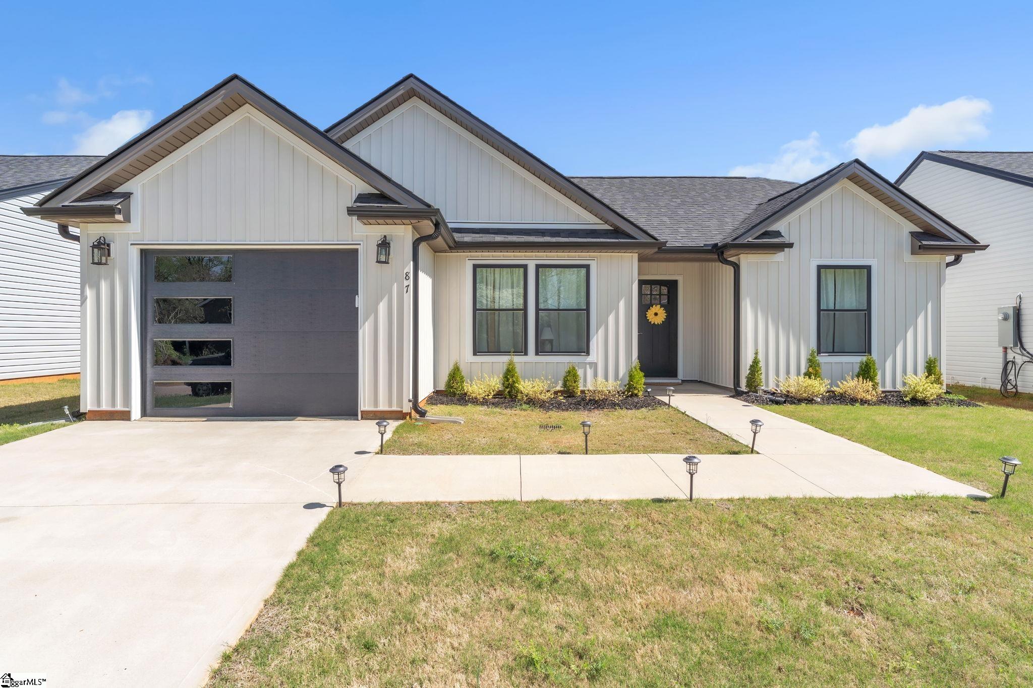 87 Sunrise Road Property Photo