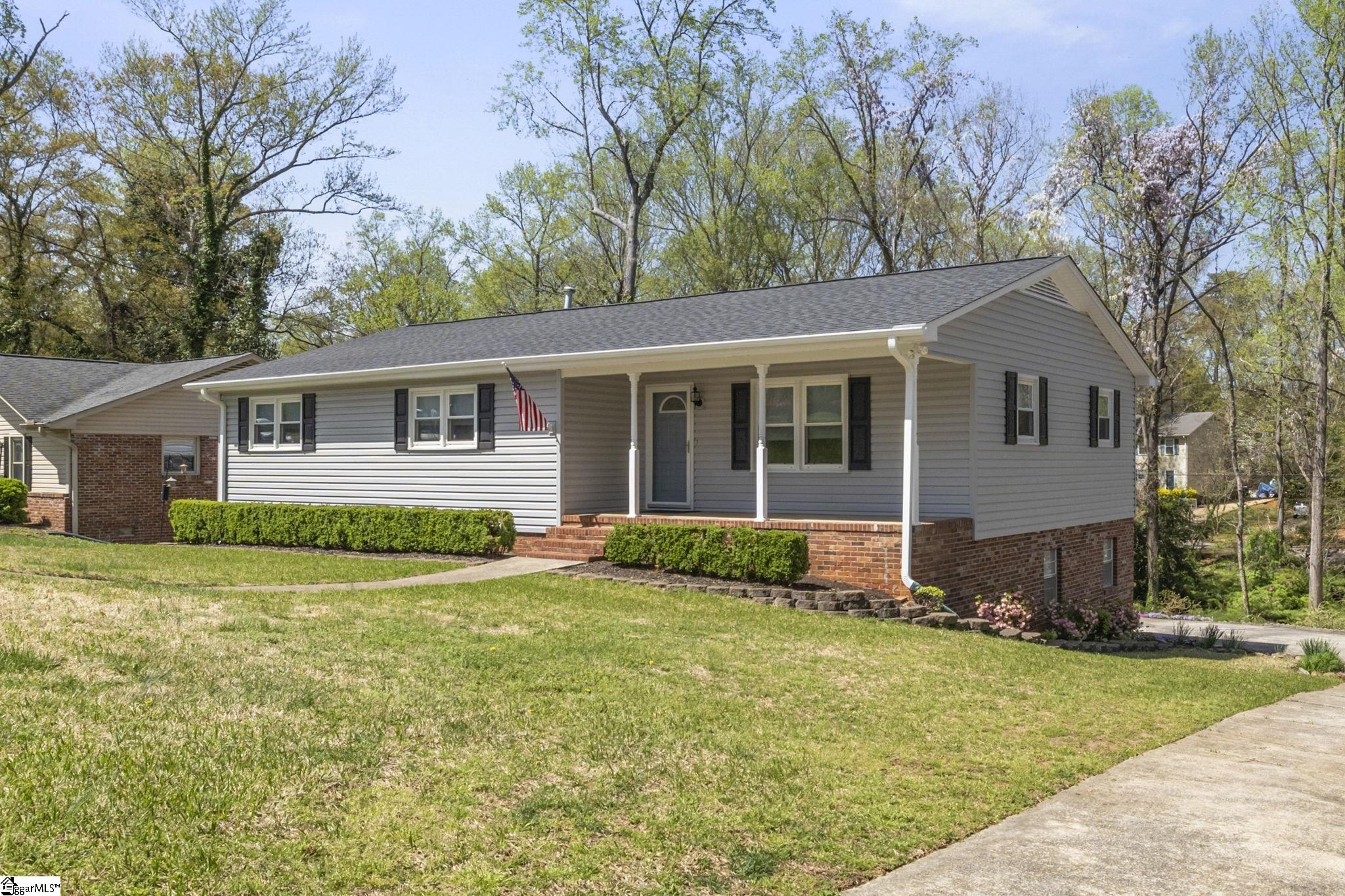 407 Great Glen Road Property Photo