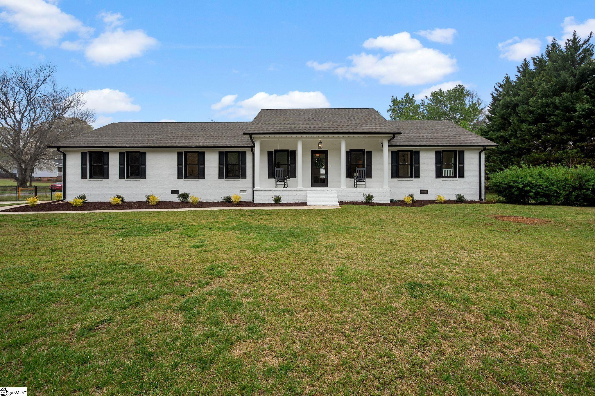 530 Old Pendleton Road Property Photo