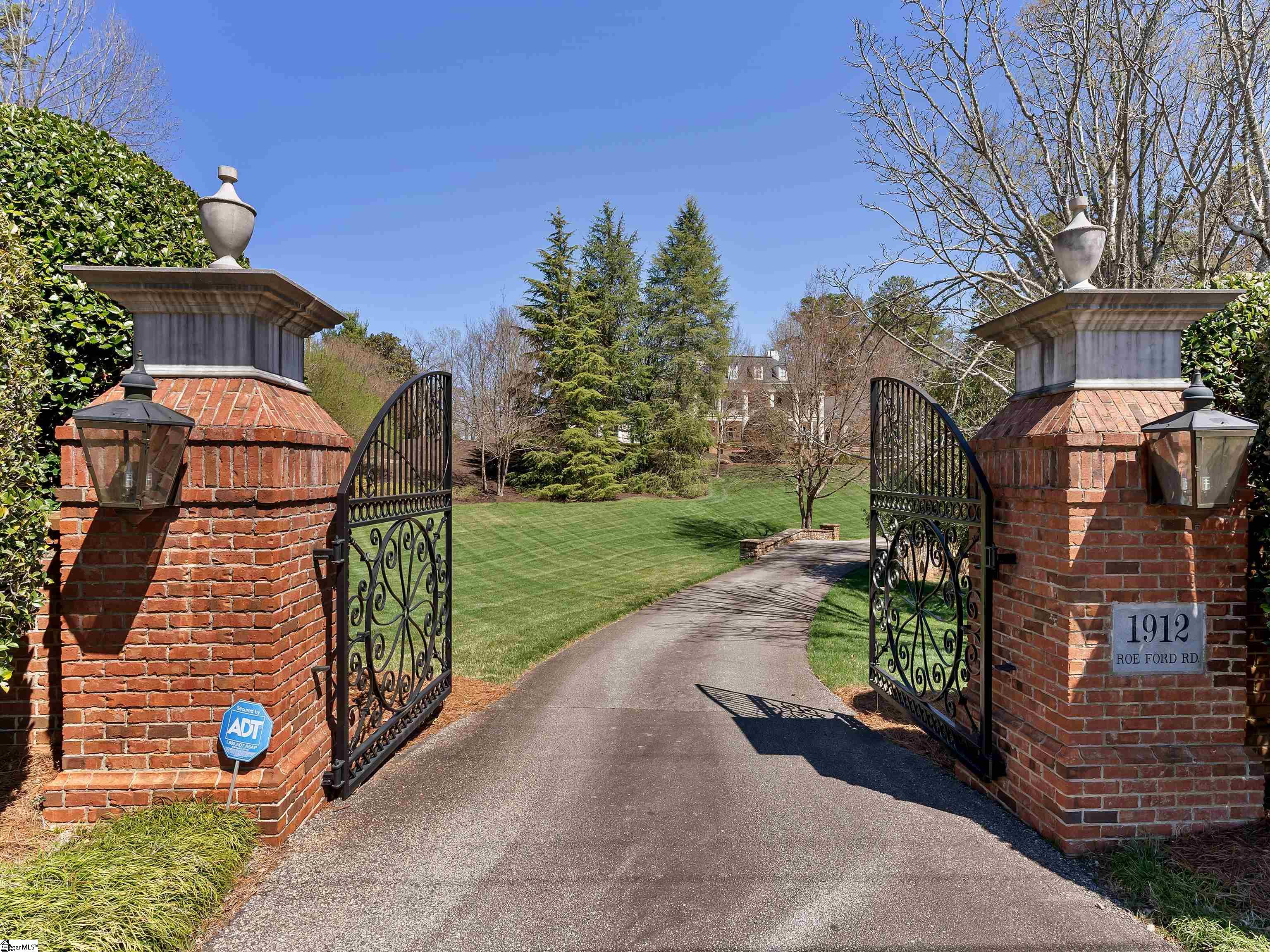 1912 Roe Ford Road Property Photo