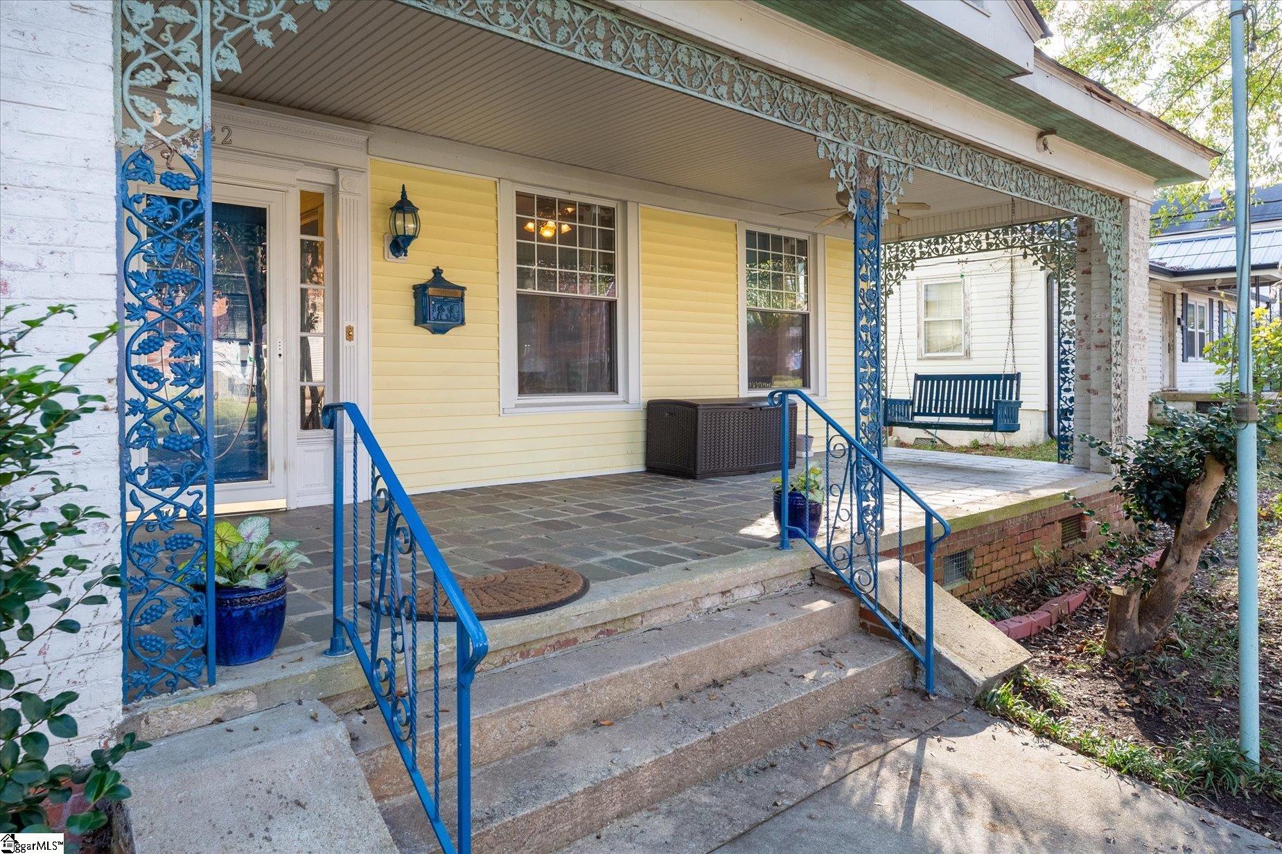 222 E Creswell Avenue Property Photo