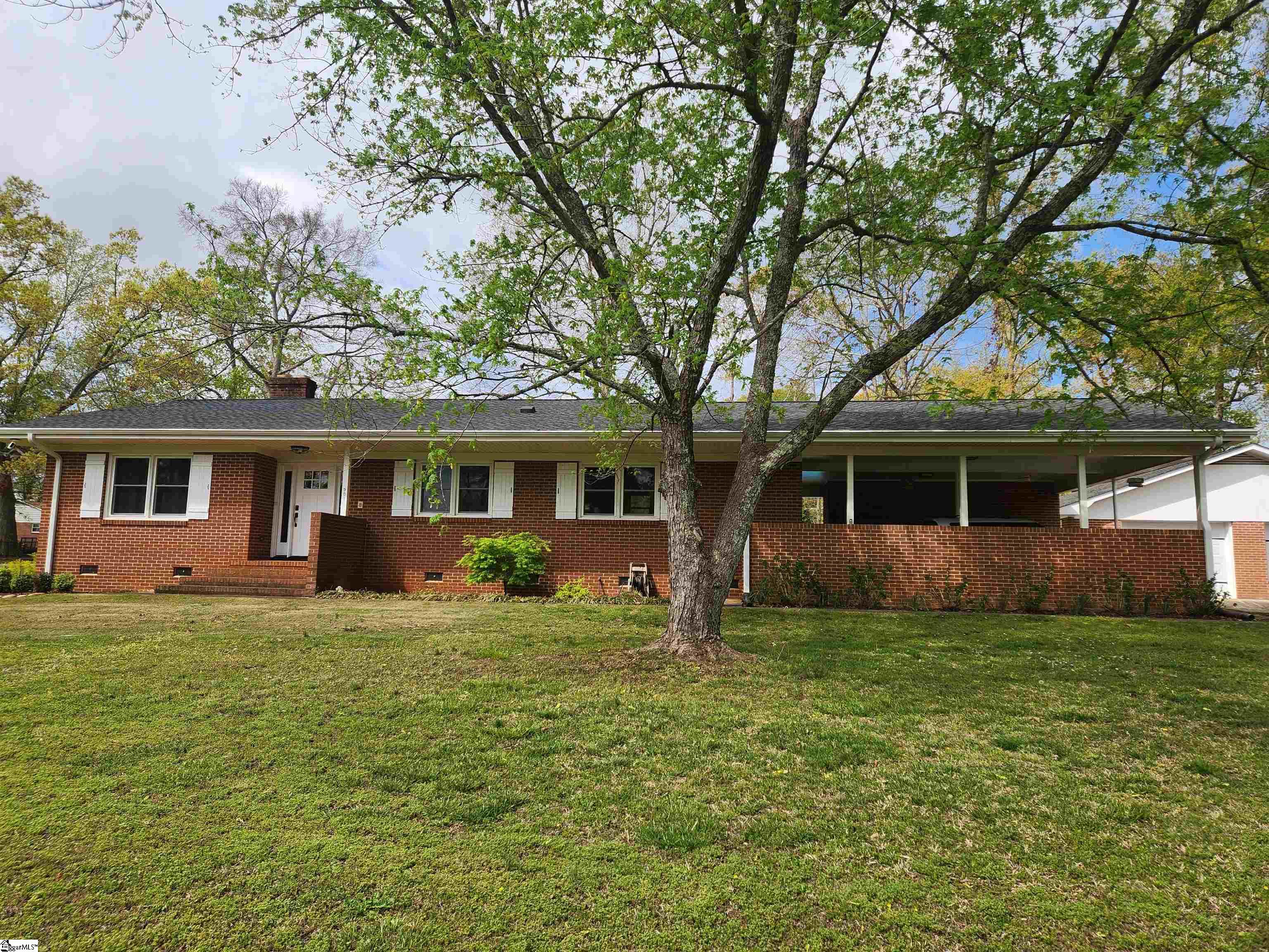 901 Hopkins Avenue Property Photo