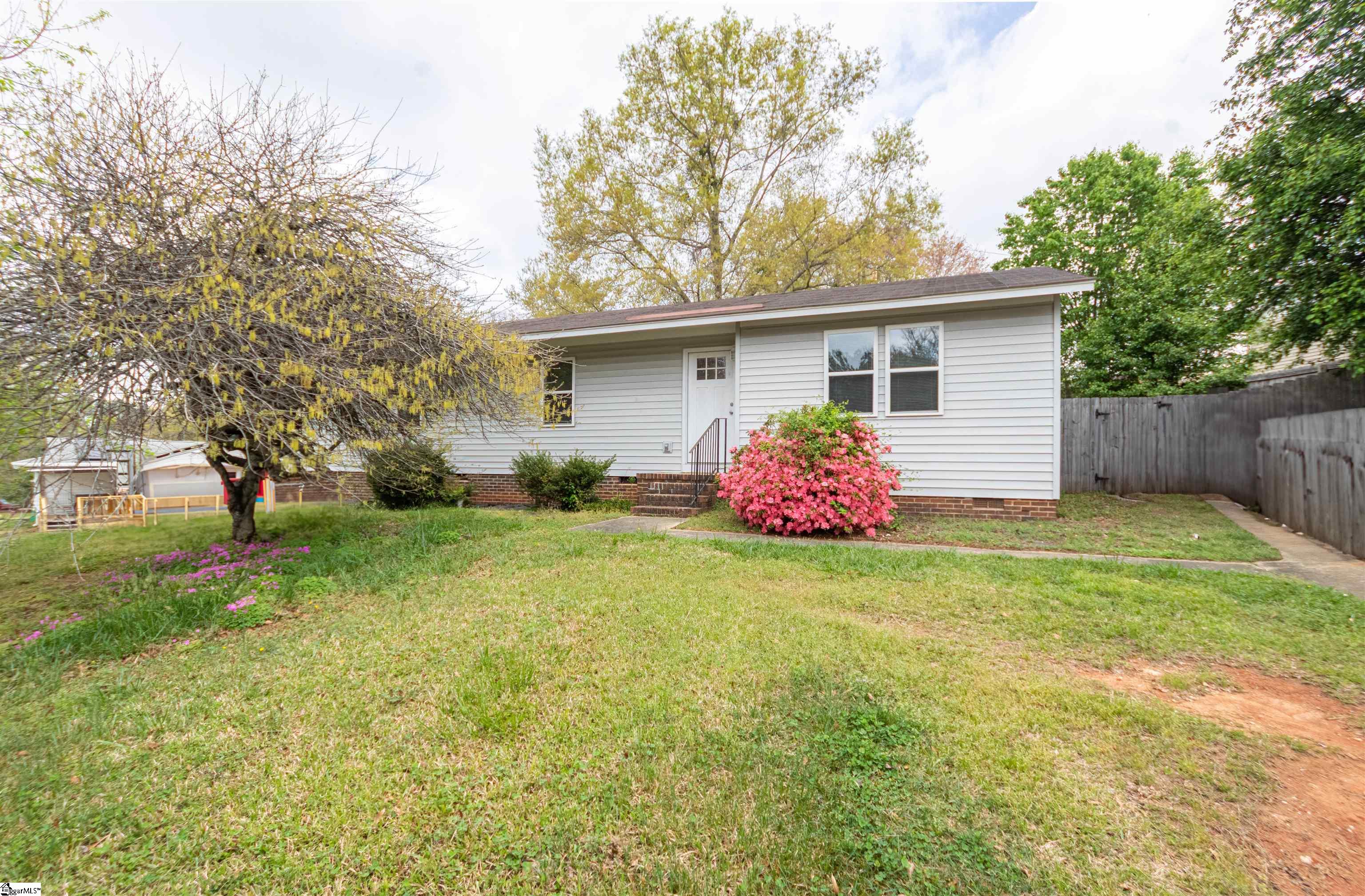506 Rotterdam Road Property Photo