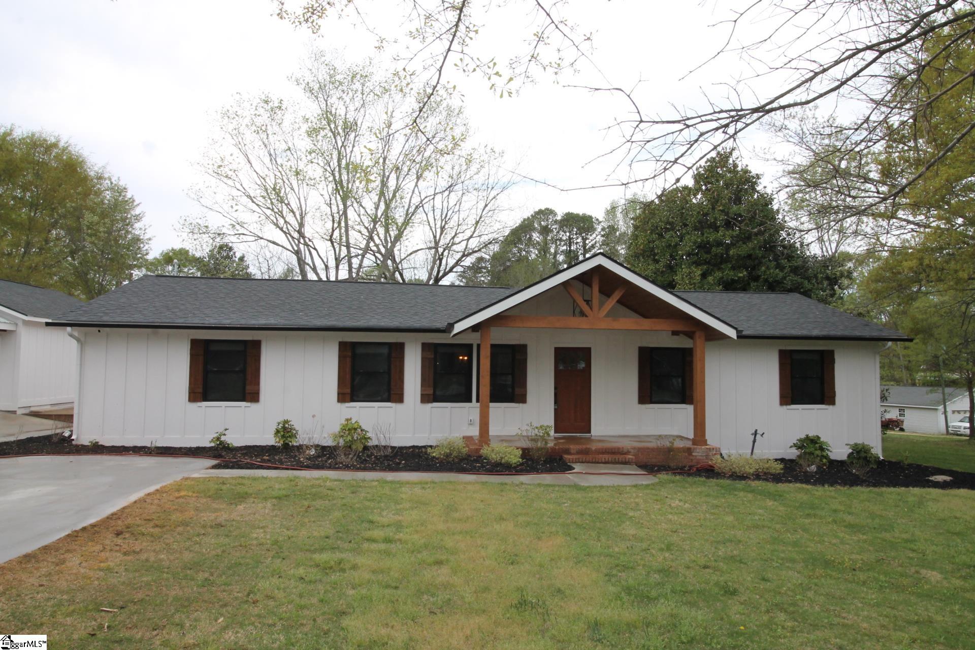 107 Lori Drive Property Photo