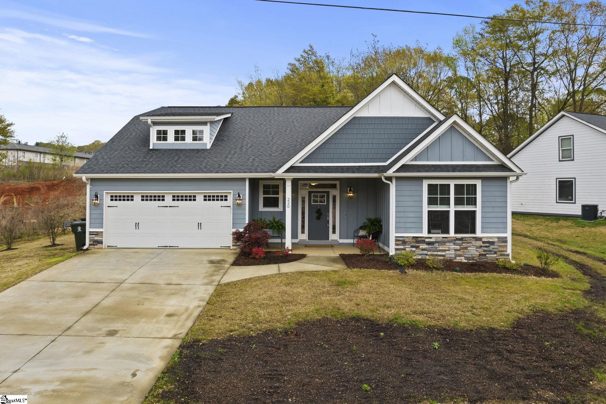 220 Plantation Road Property Photo