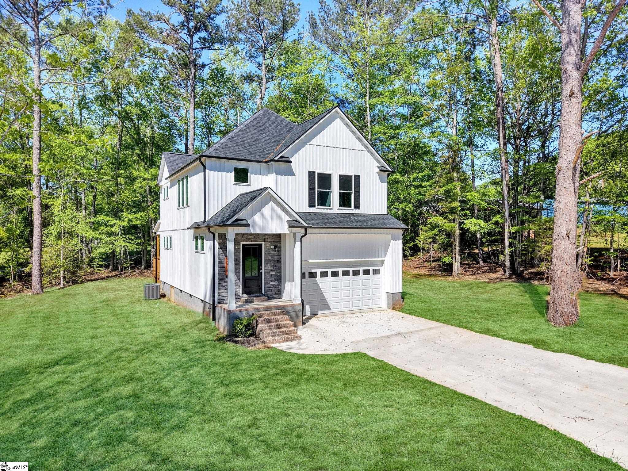 135 Dagnall Circle Property Photo