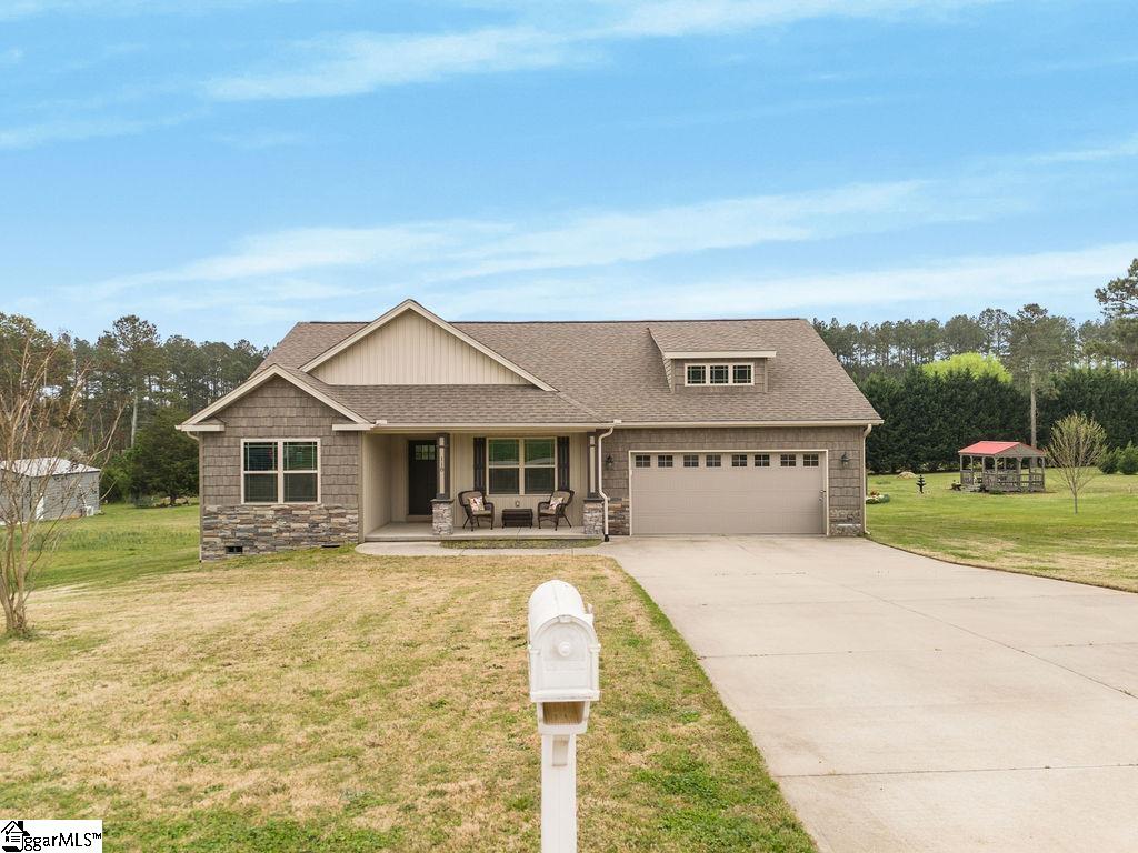 118 White Springs Drive Property Photo