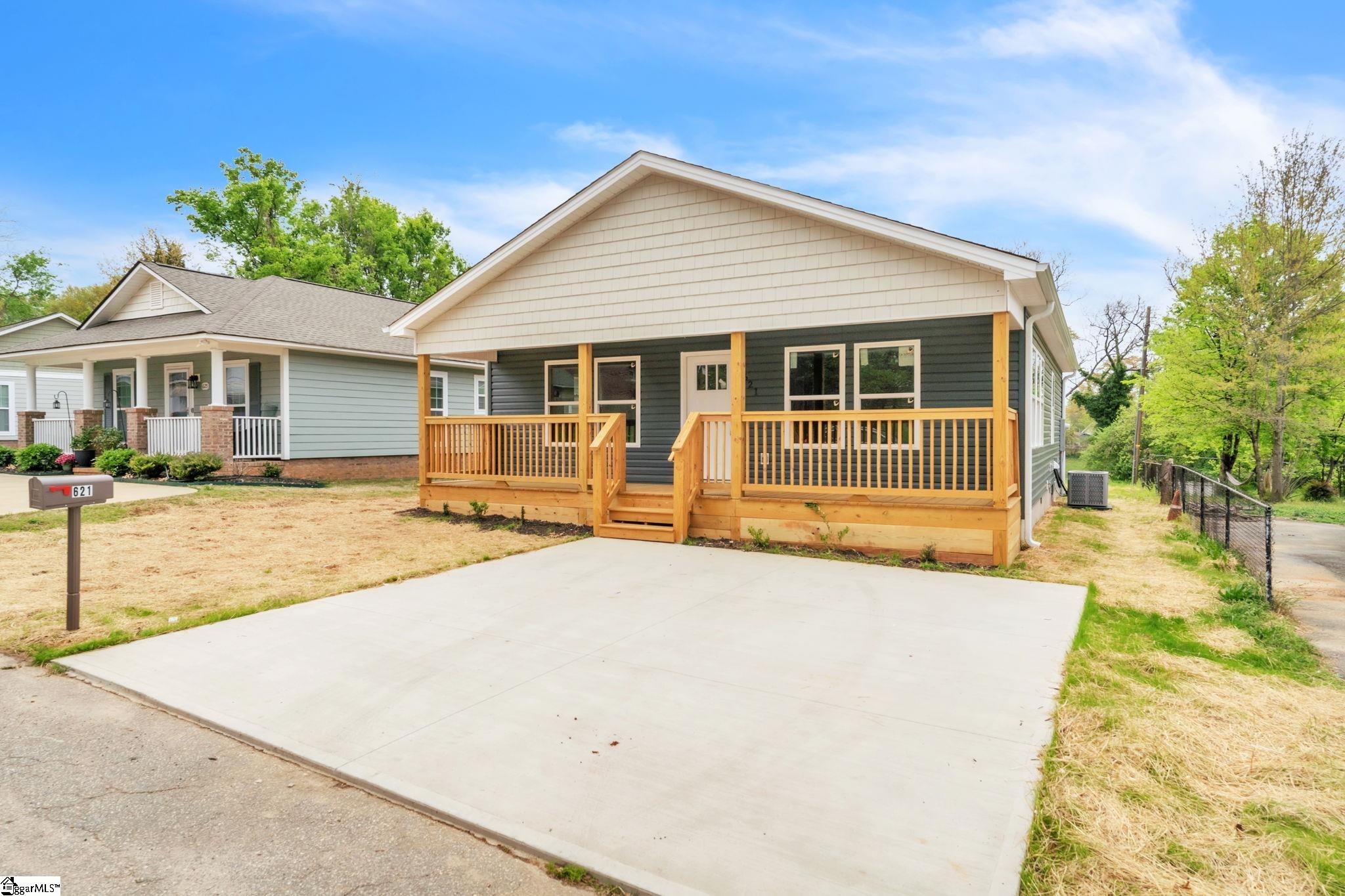 621 Fulton Avenue Property Photo