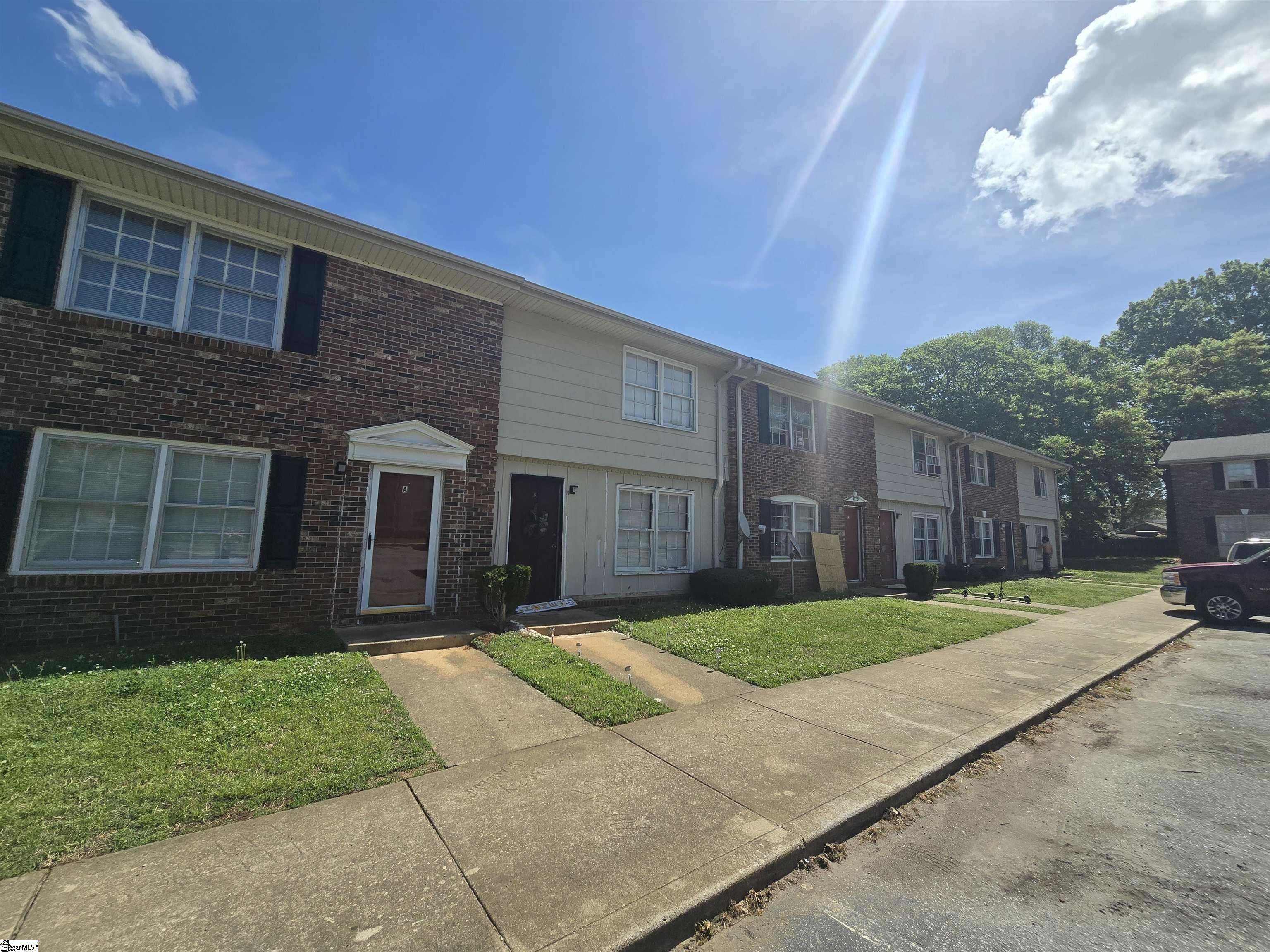 6526 White Horse Road Property Photo