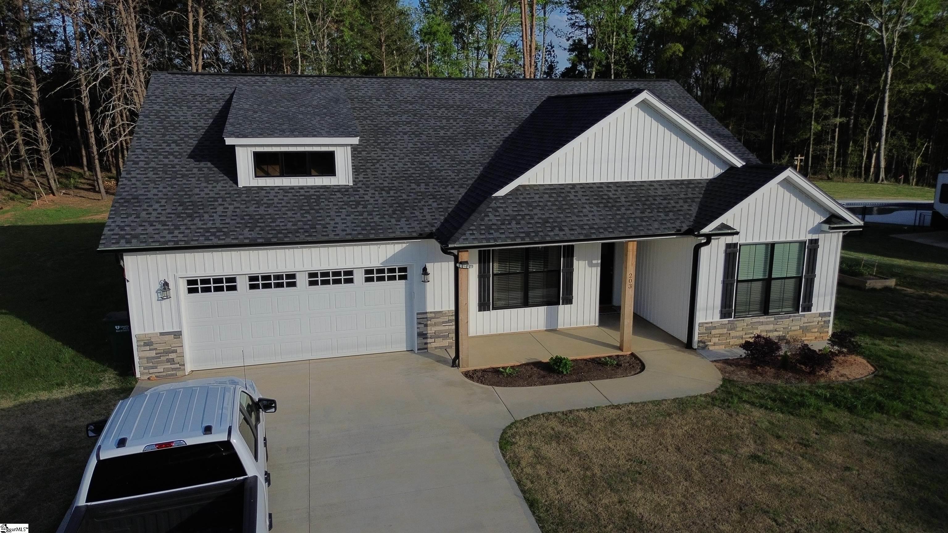 203 Patch Drive Property Photo 1