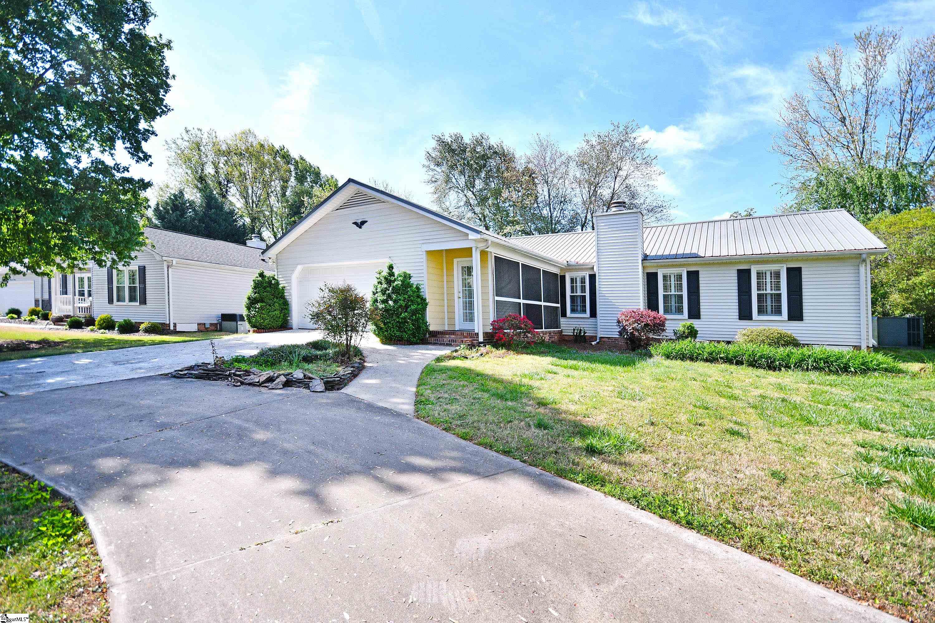 513 Hedgewood Terrace Property Photo