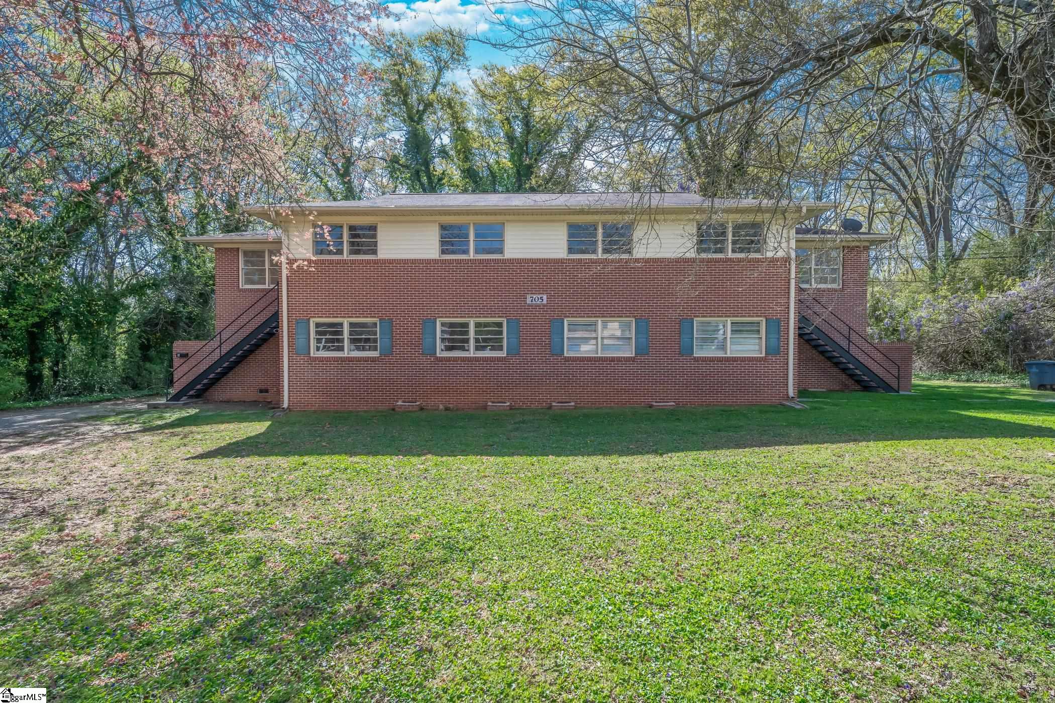 705 Ravenel Street Property Photo