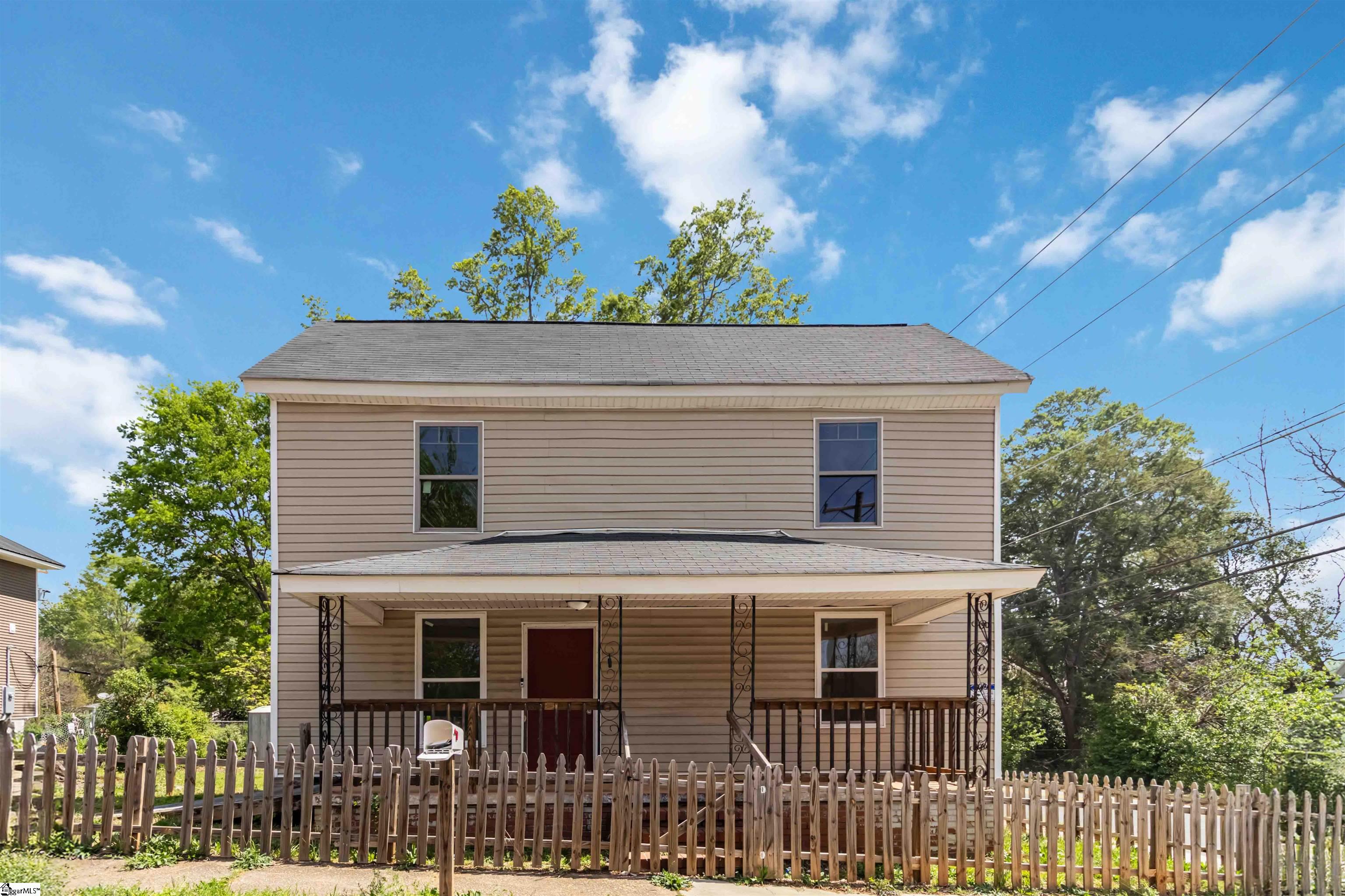 300 E Street Property Photo
