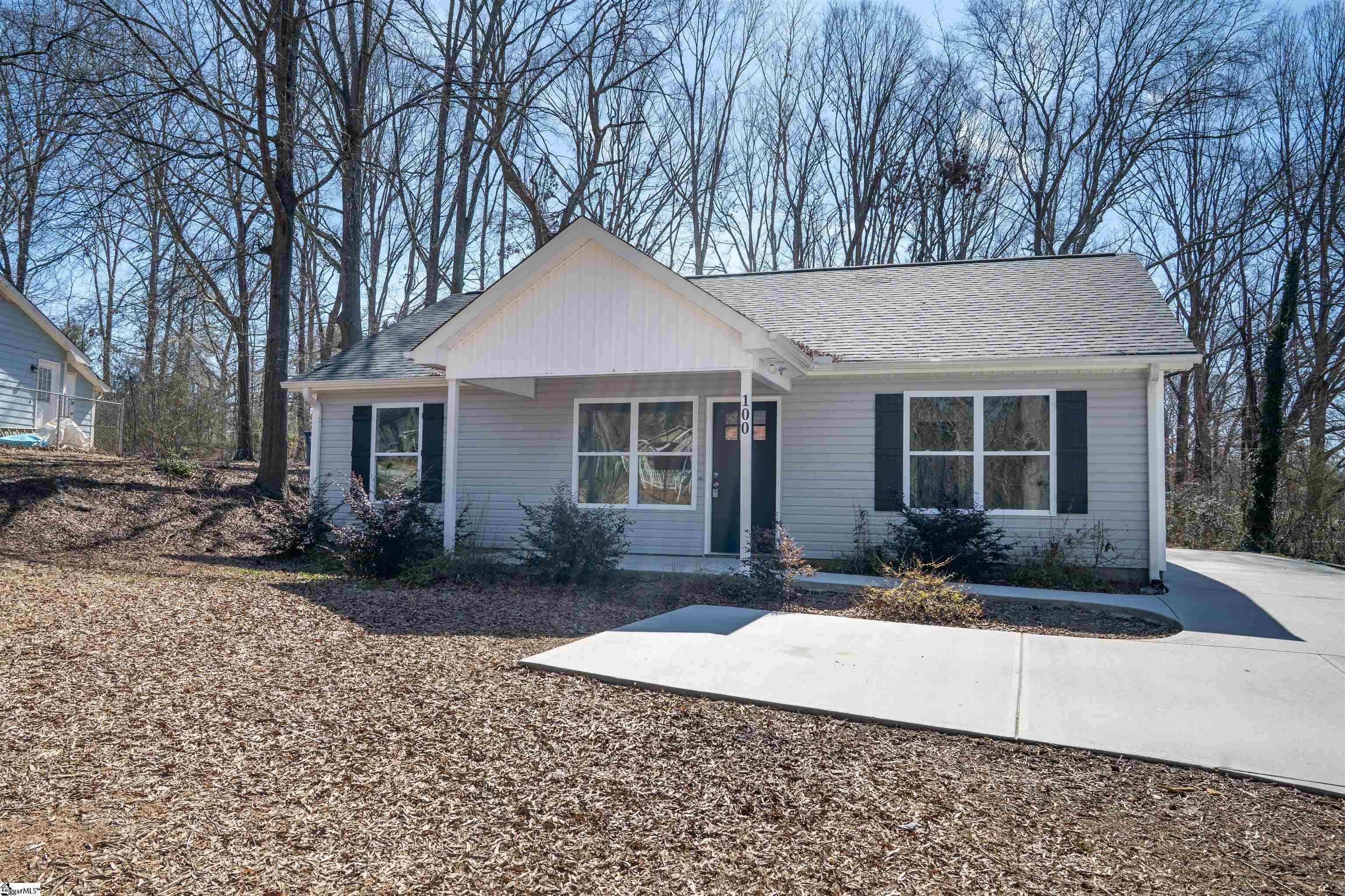 100 Winterhaven Road Property Photo