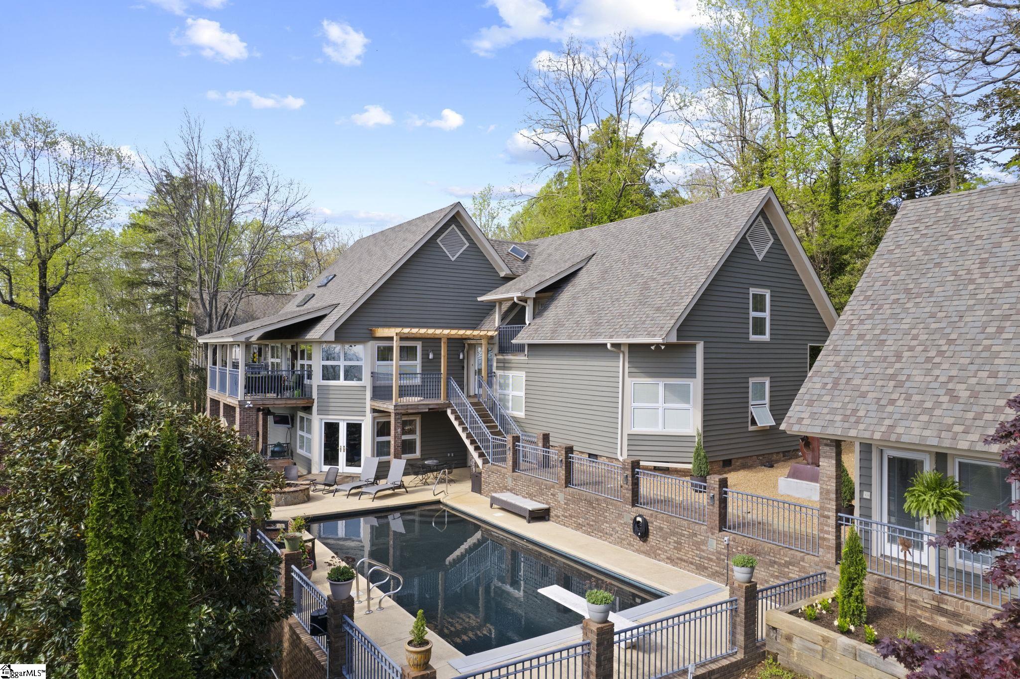 902 Altamont Road Property Photo