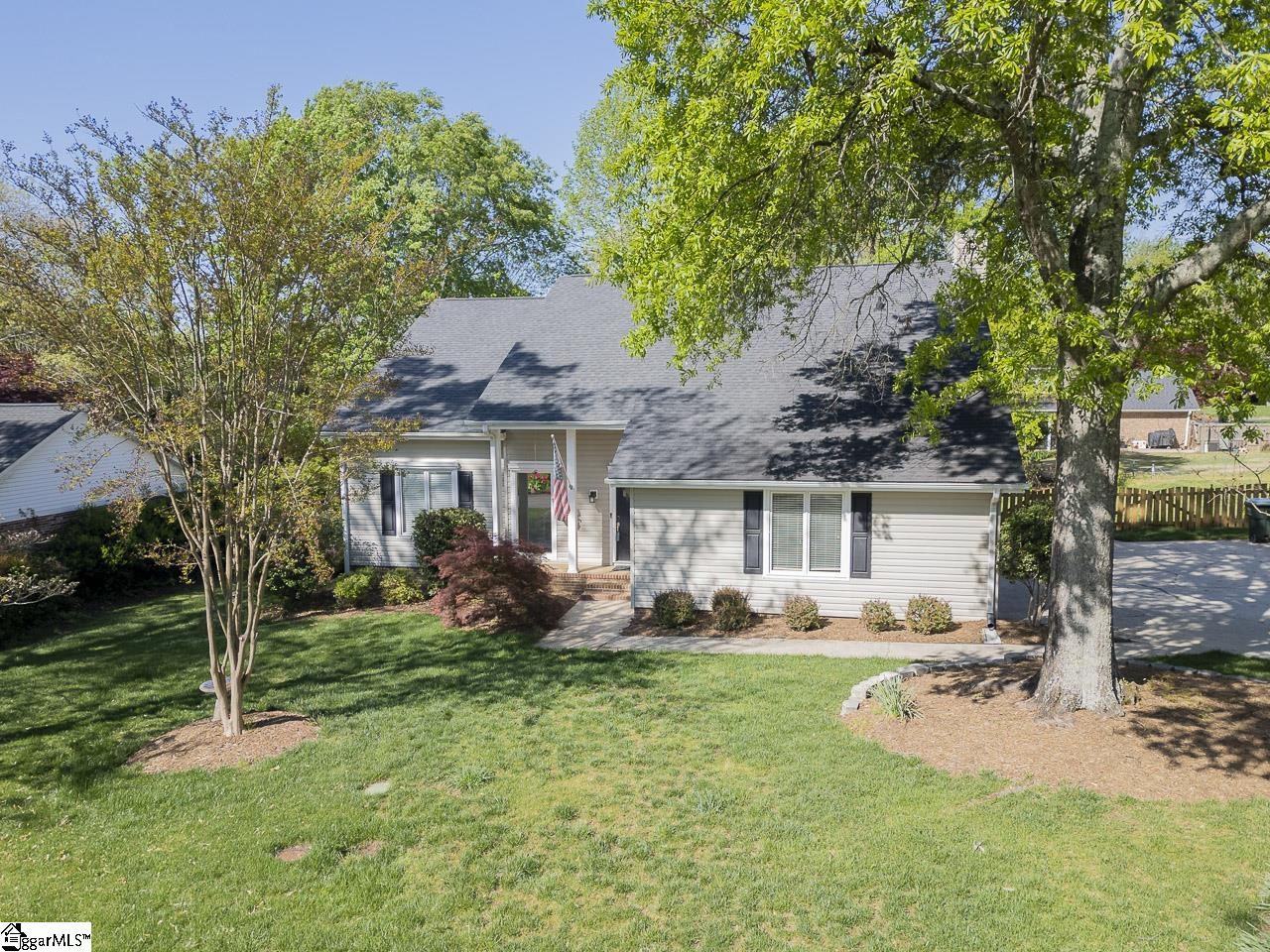105 Berrywood Court Property Photo