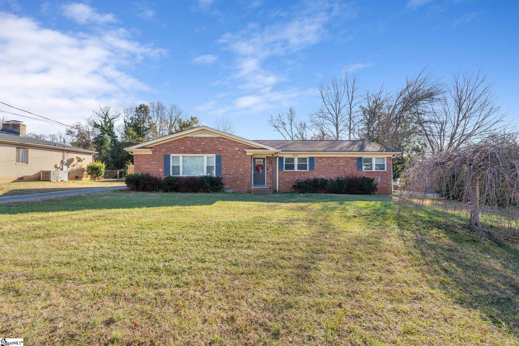 18 Dera Street Property Photo