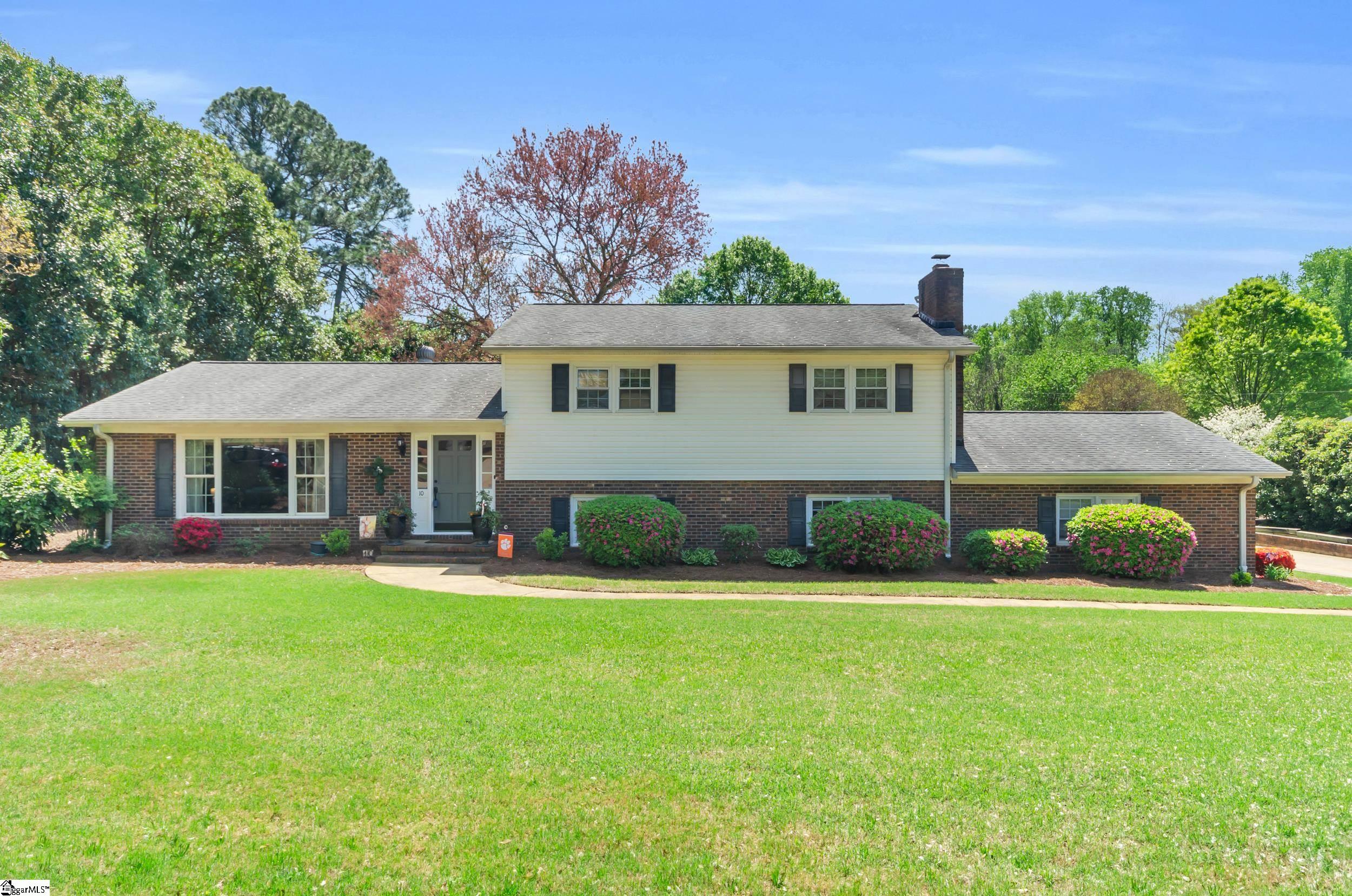 10 Seabury Drive Property Photo