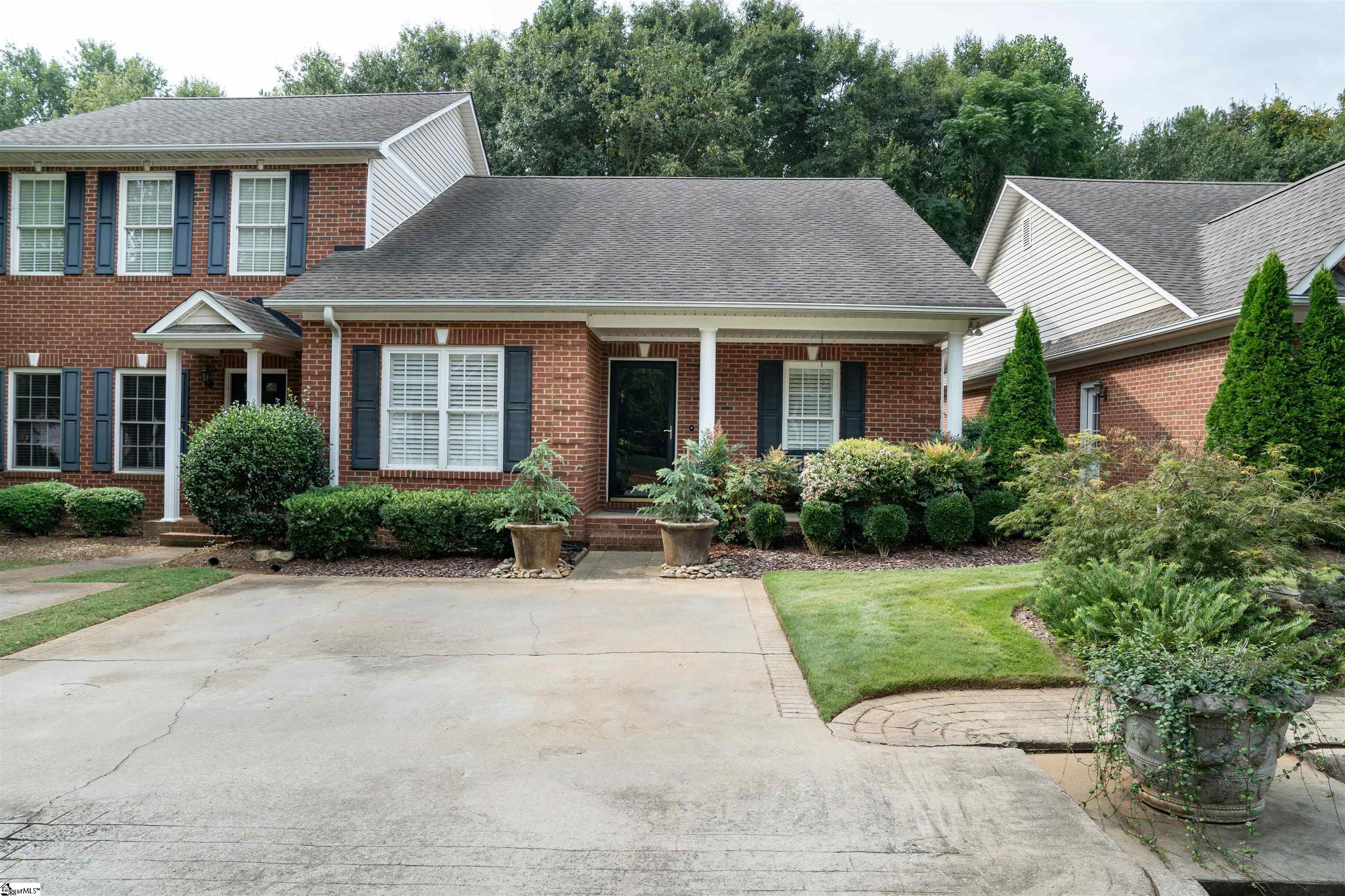 319 Rexford Drive Property Photo