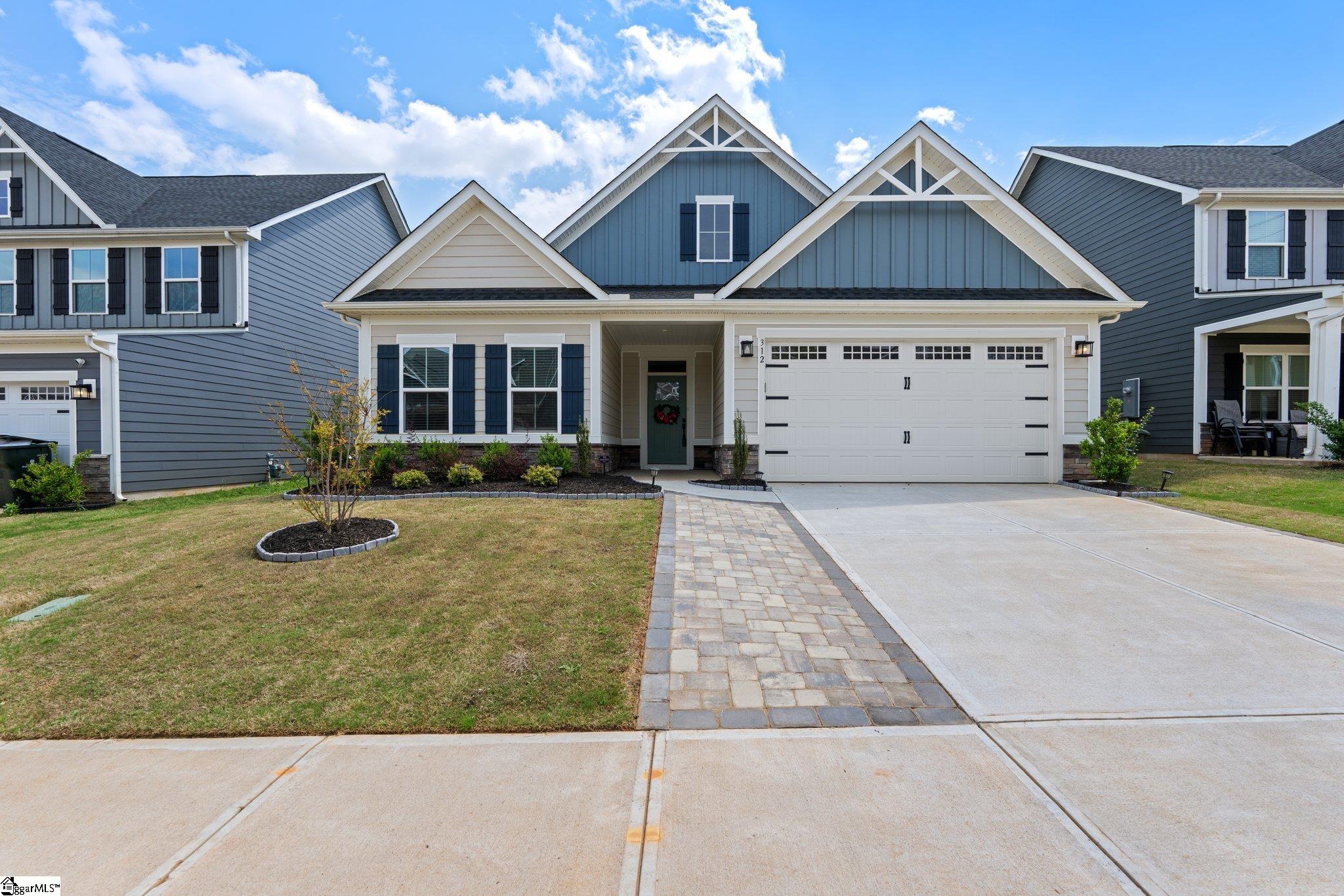 312 Hollythorpe Lane Property Photo