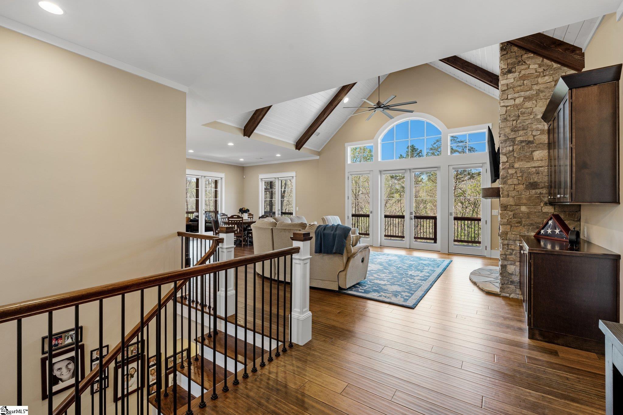 1553919 Property Photo 3