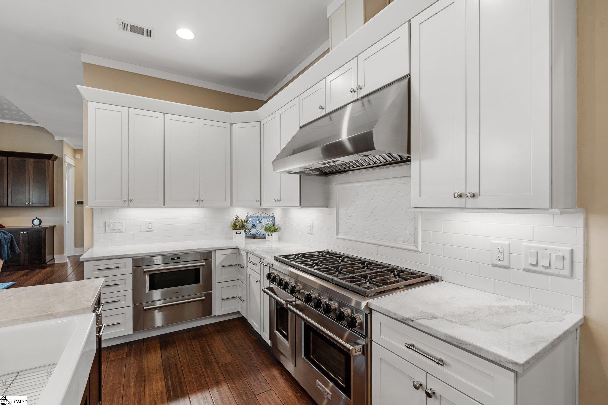 1553919 Property Photo 13