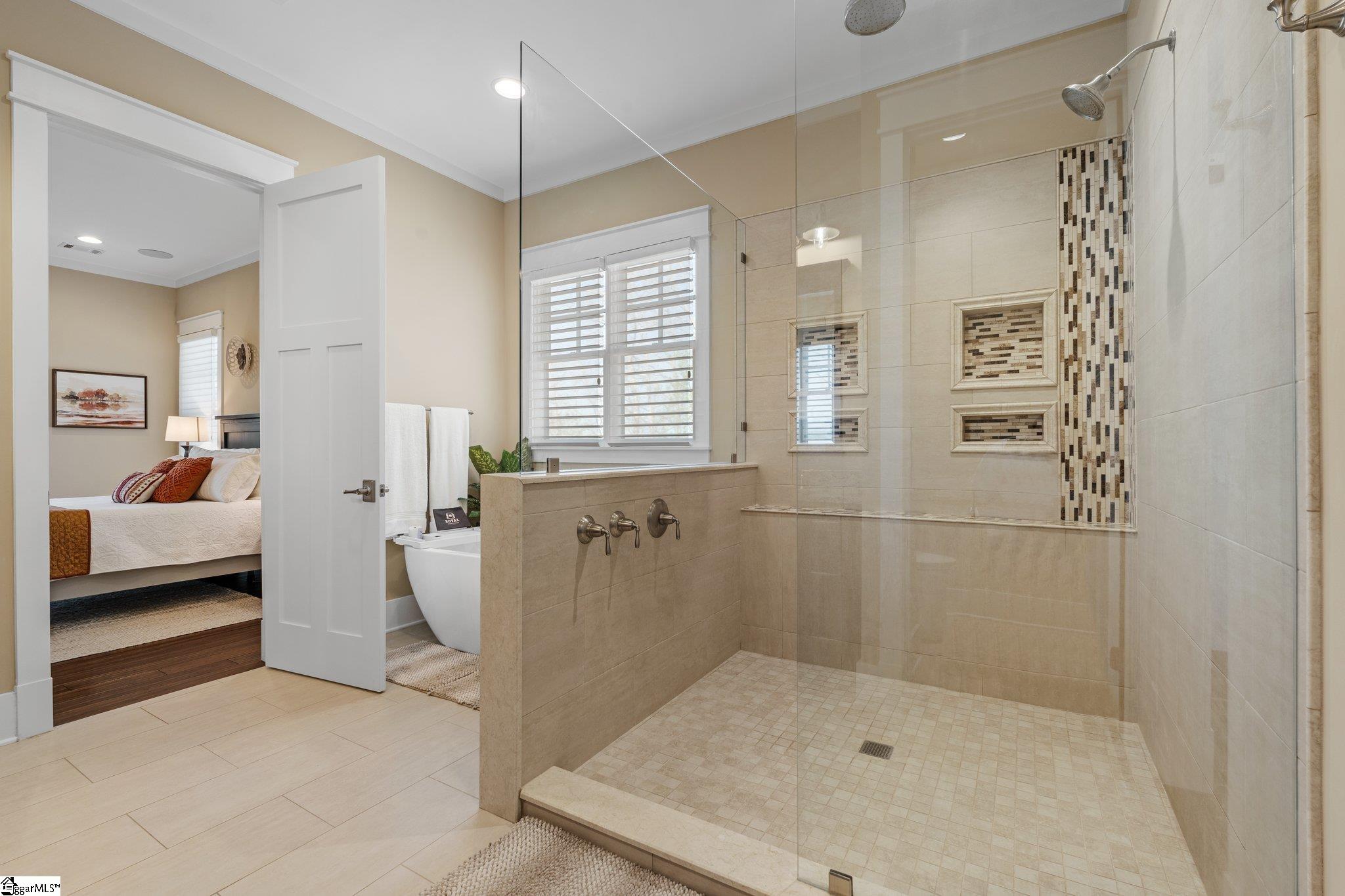 1553919 Property Photo 18