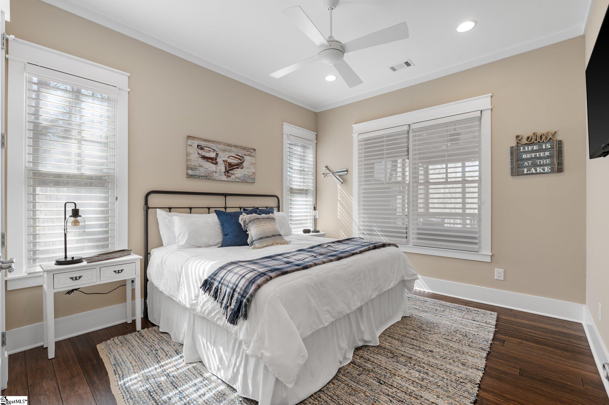 1553919 Property Photo 20