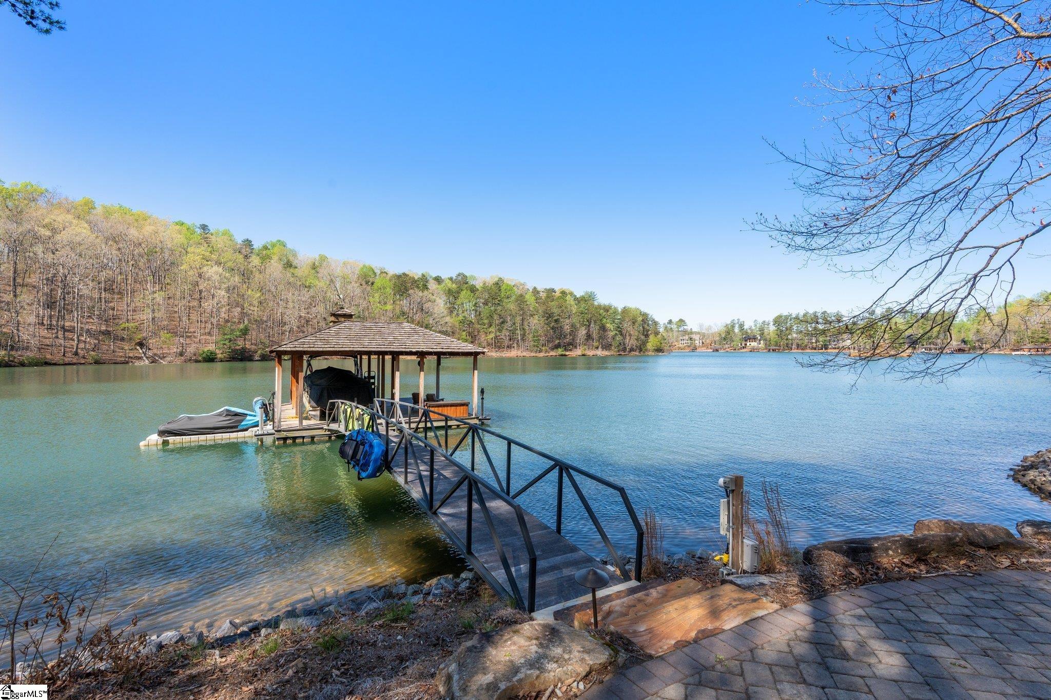 1553919 Property Photo 37