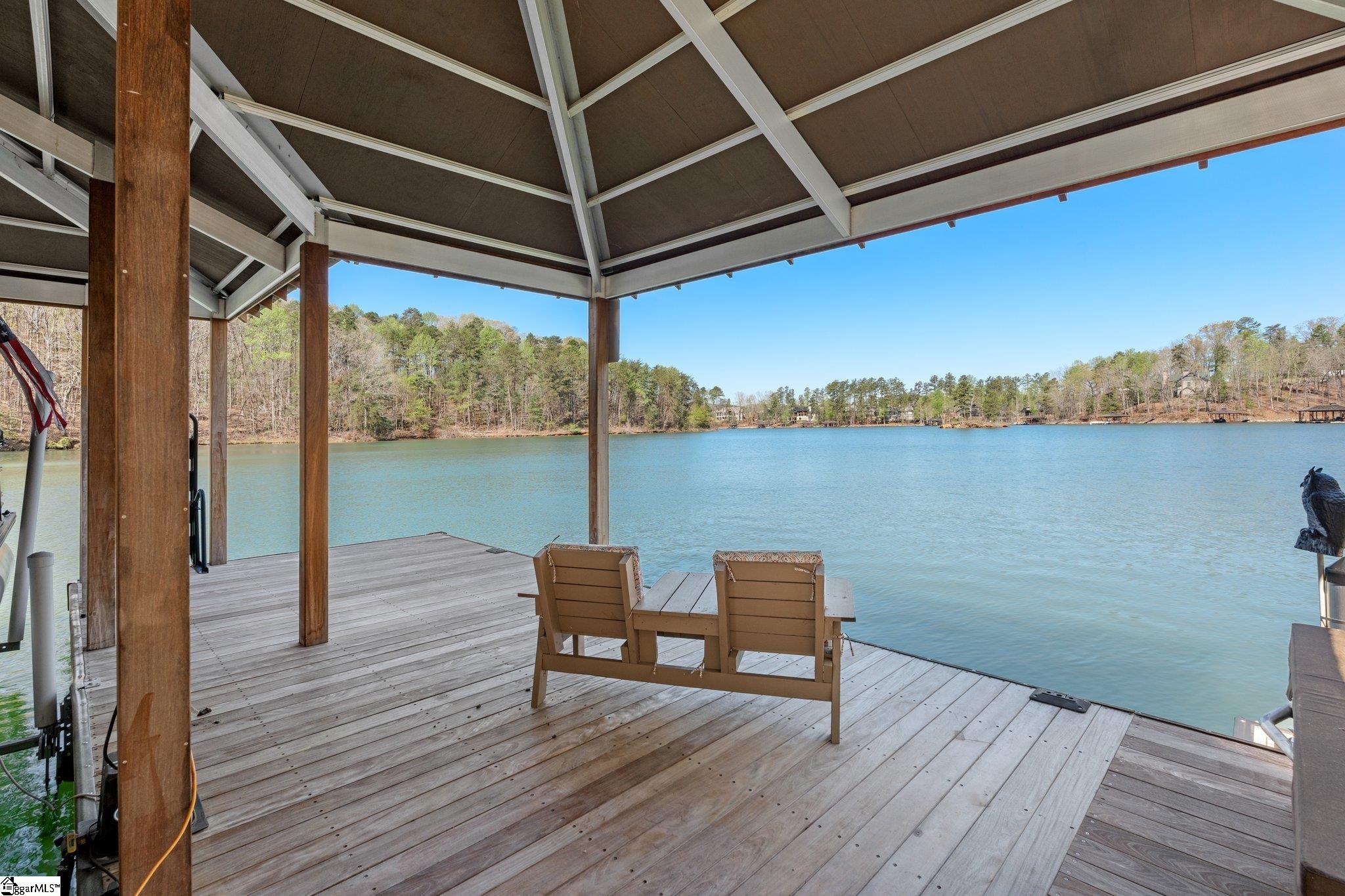 1553919 Property Photo 38