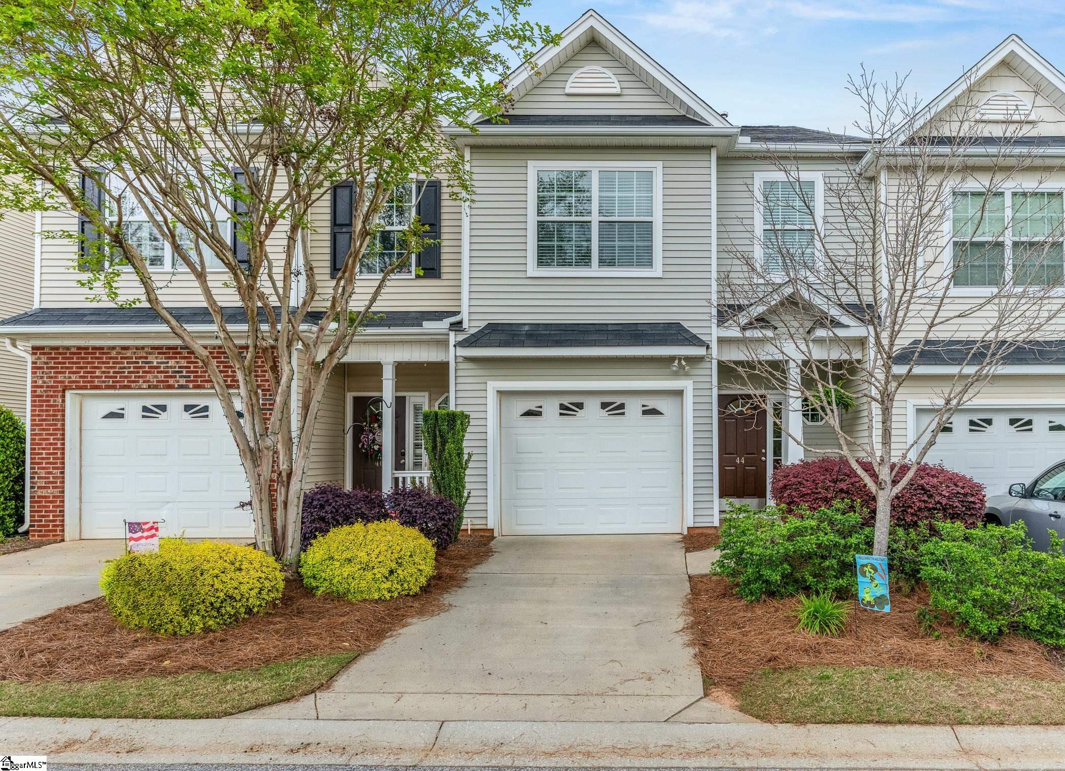 44 Bay Springs Drive Property Photo