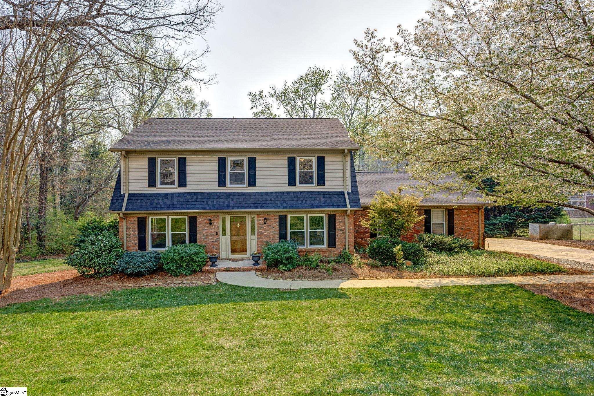 210 Gilderbrook Road Property Photo
