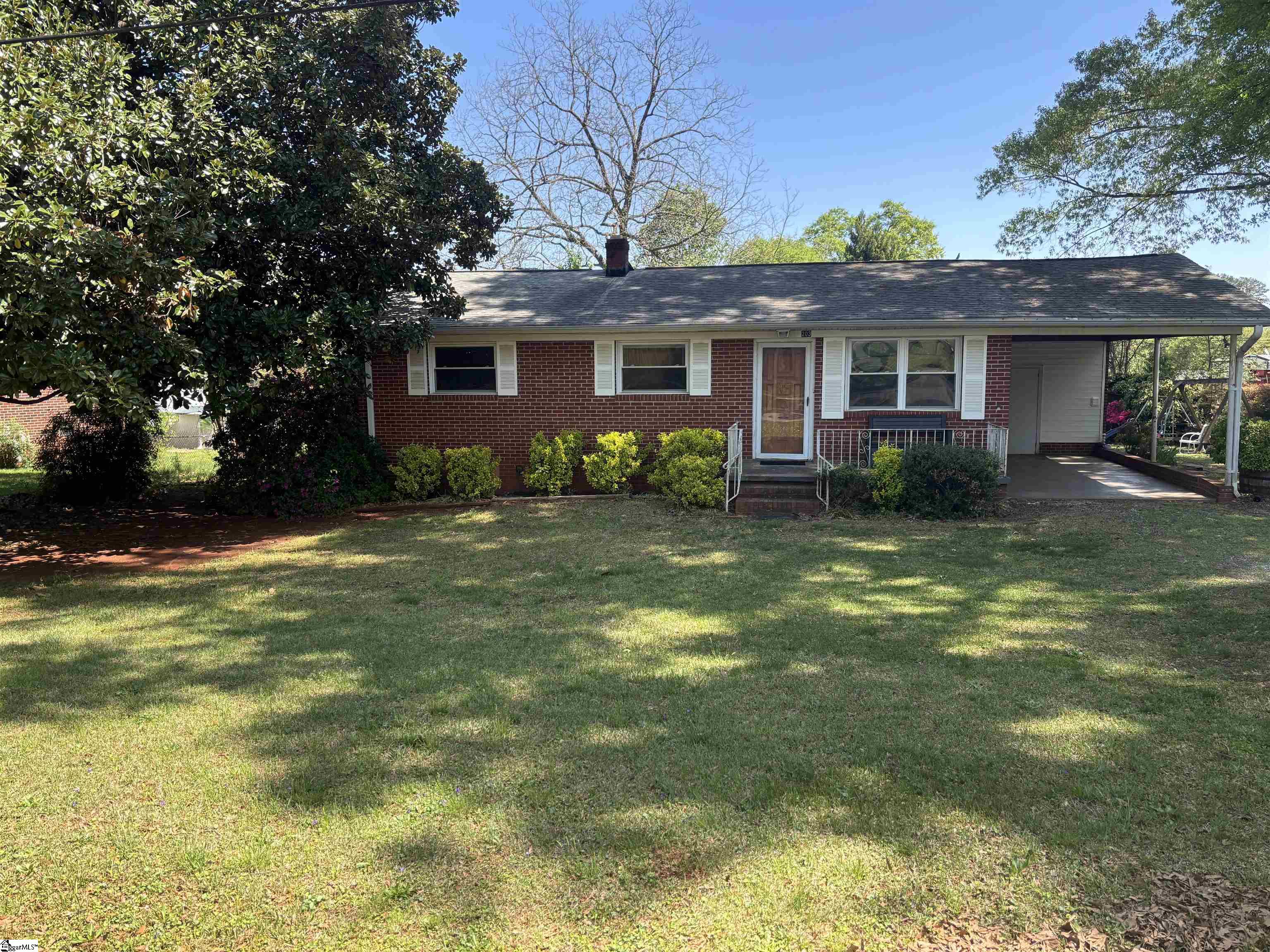 203 Sulphur Springs Drive Property Photo