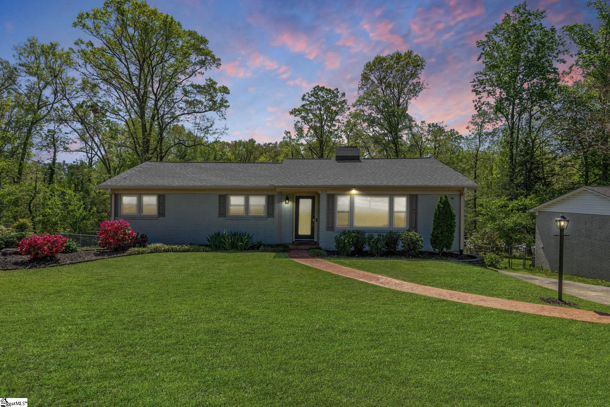 214 Azalea Court Property Photo