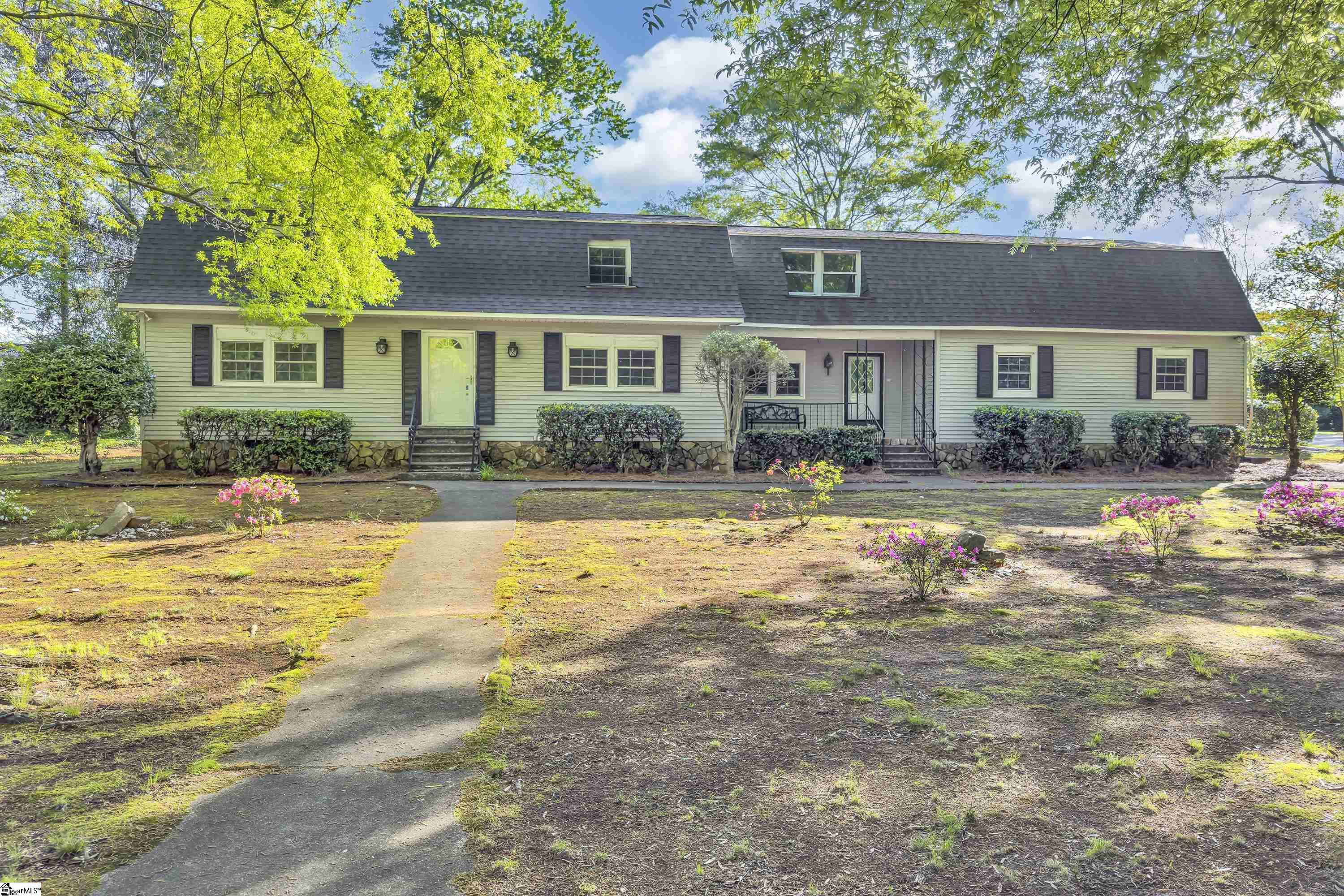 24 Dahlglen Avenue Property Photo