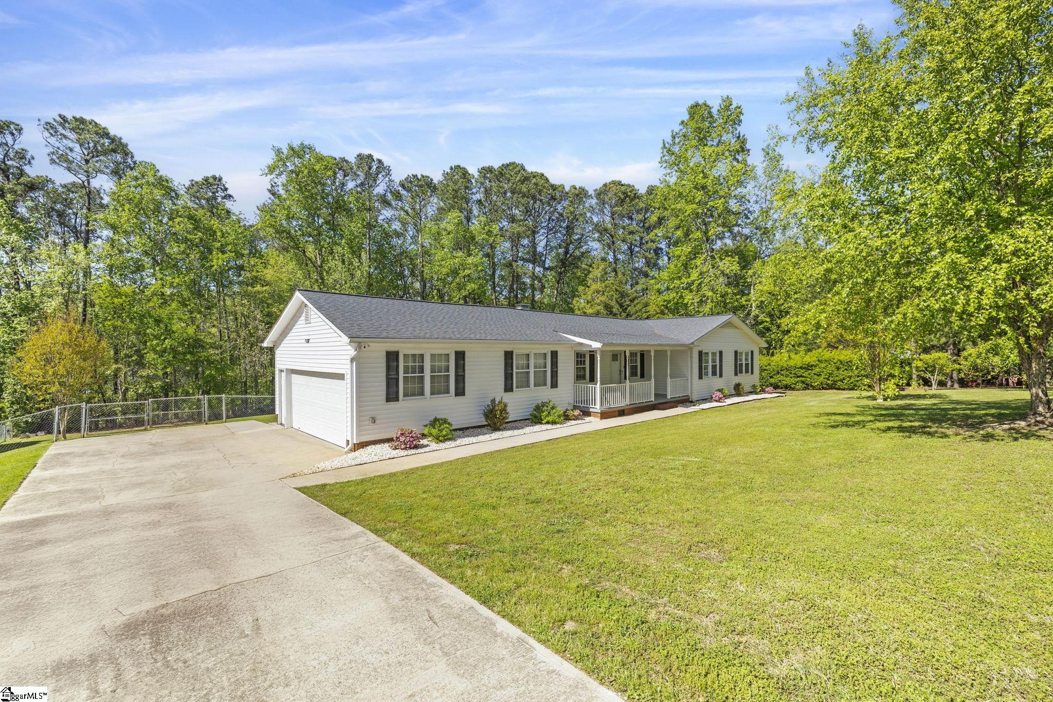 202 Trailwood Drive Property Photo